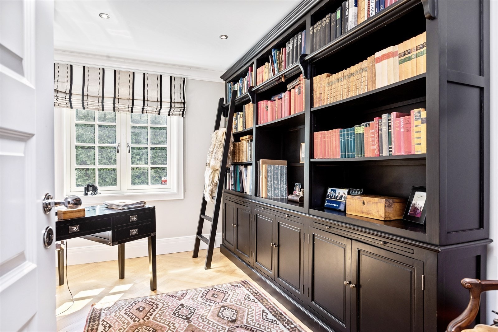 Soverom 4 er i dag innredet og brukt som kontor. Galleribilde