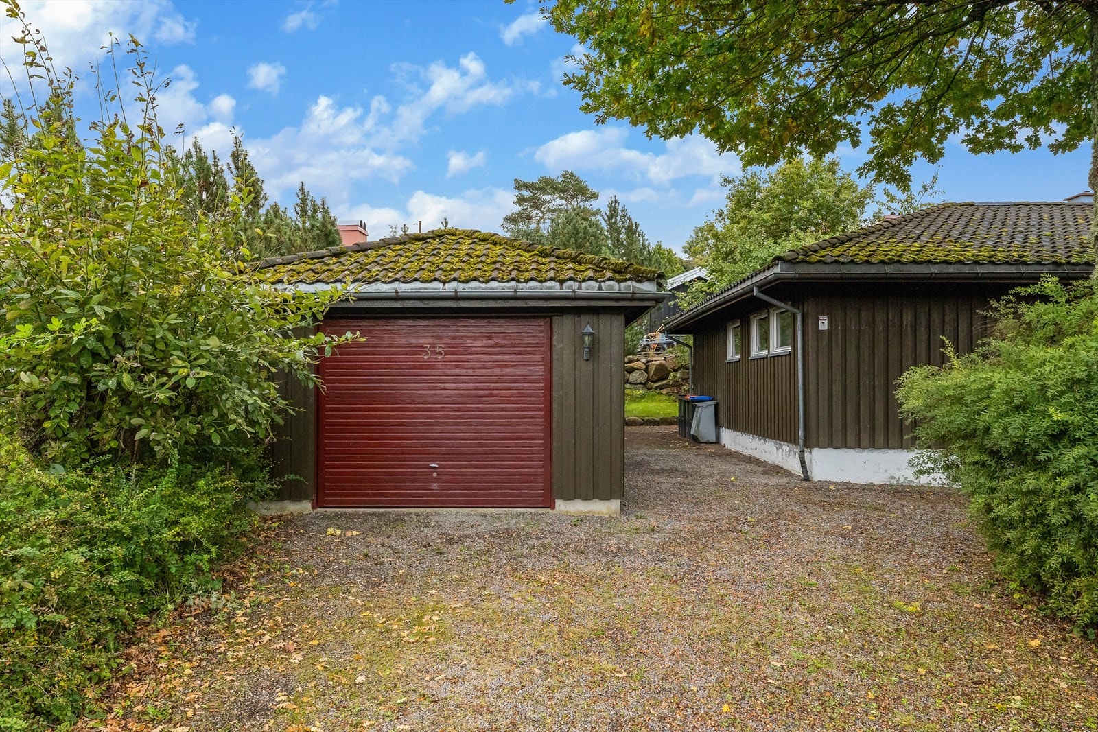 Garasje og gårdsplass Galleribilde