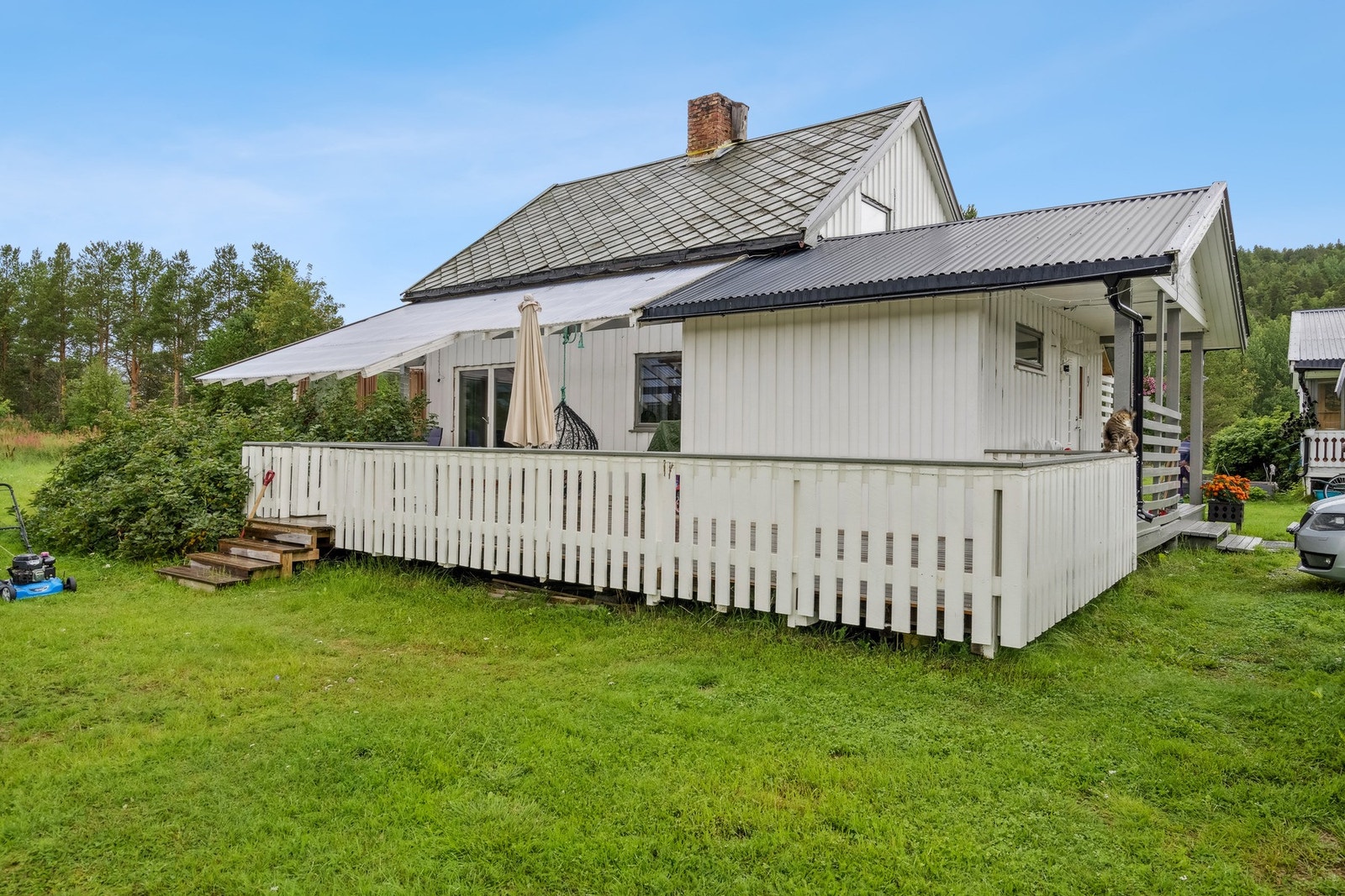 Fra stuen er det utgang til en terrasse på 38 m², utført i impregnerte materialer. Galleribilde