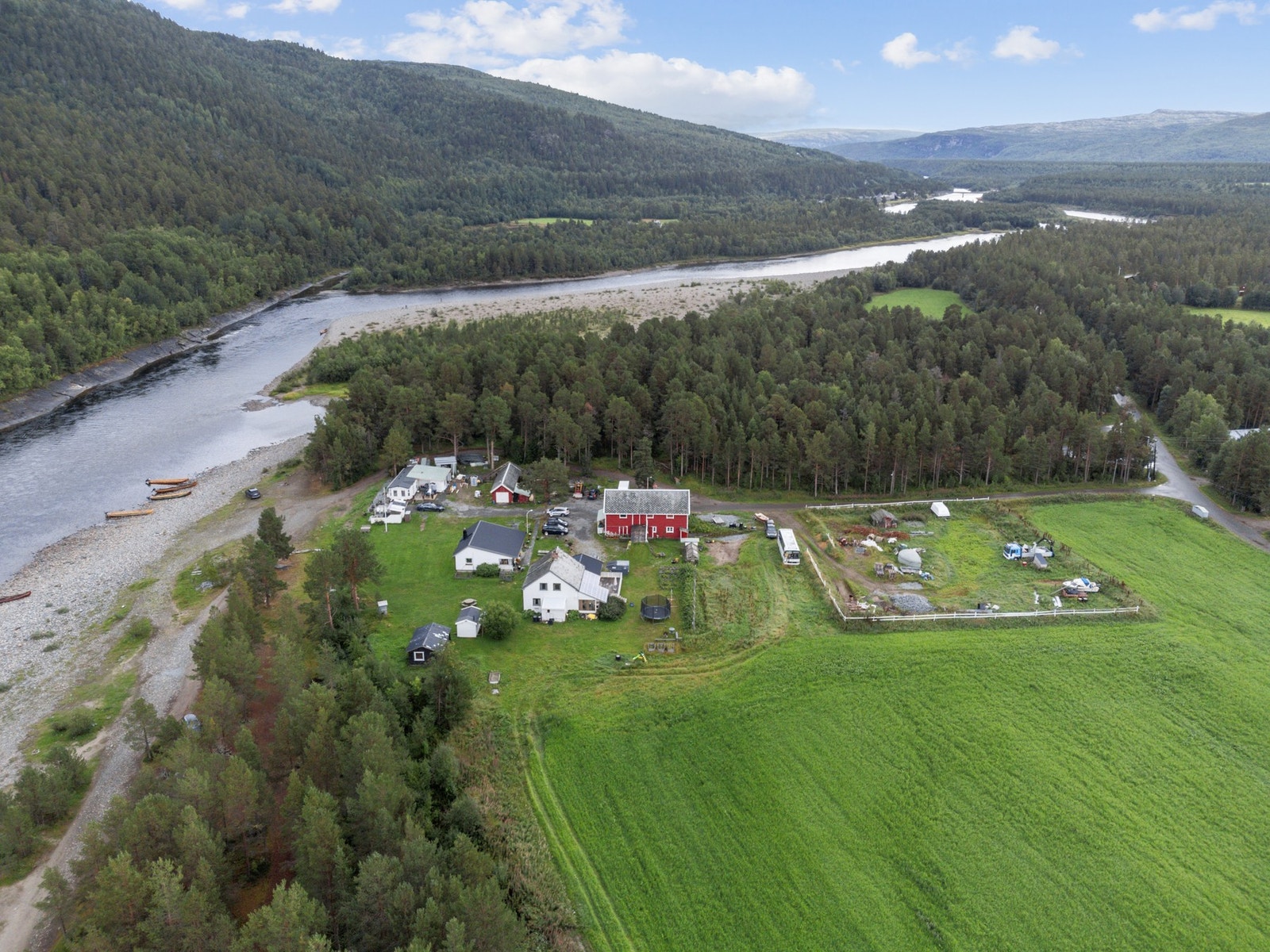 Eiendommen ligger i et område regulert for landbruk, natur, friluft og reindrift (LNFR). Galleribilde