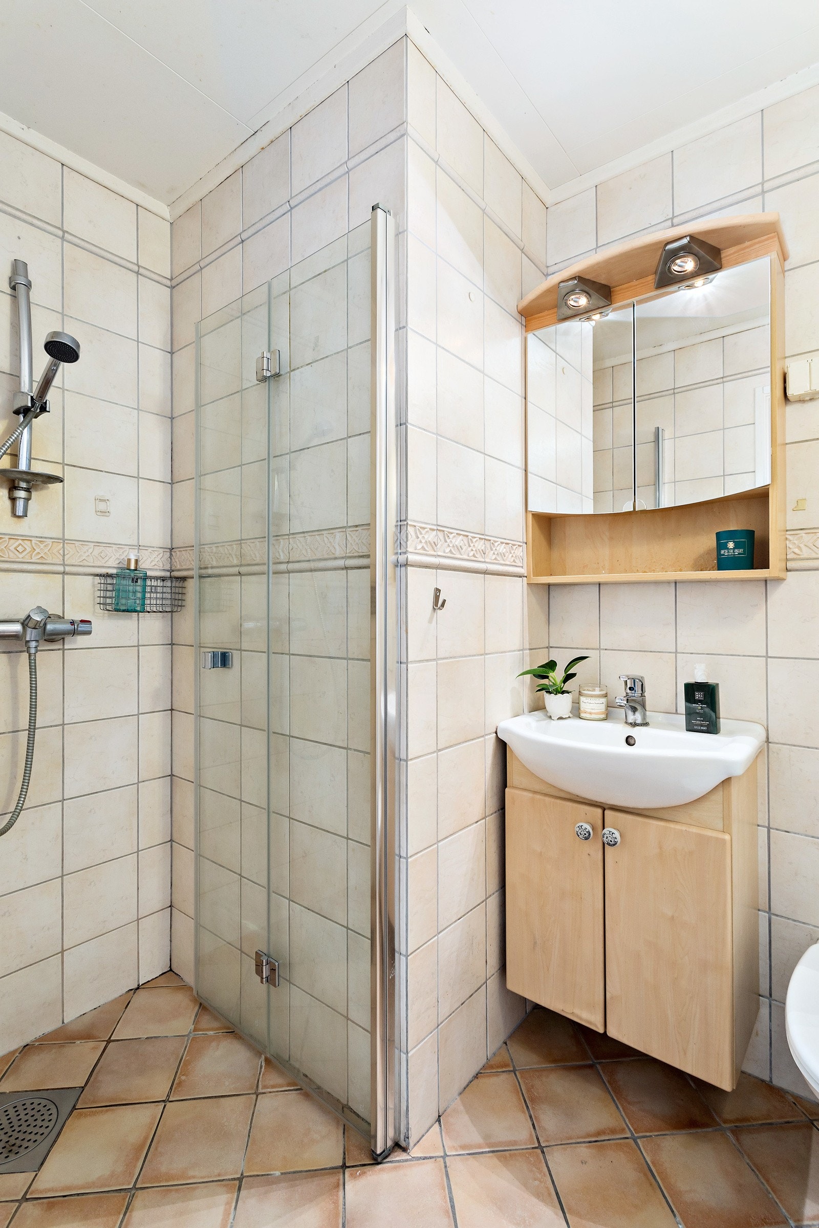 Bad/wc 2 flislagt med varmekabler (arbeider utført i 2000) Galleribilde