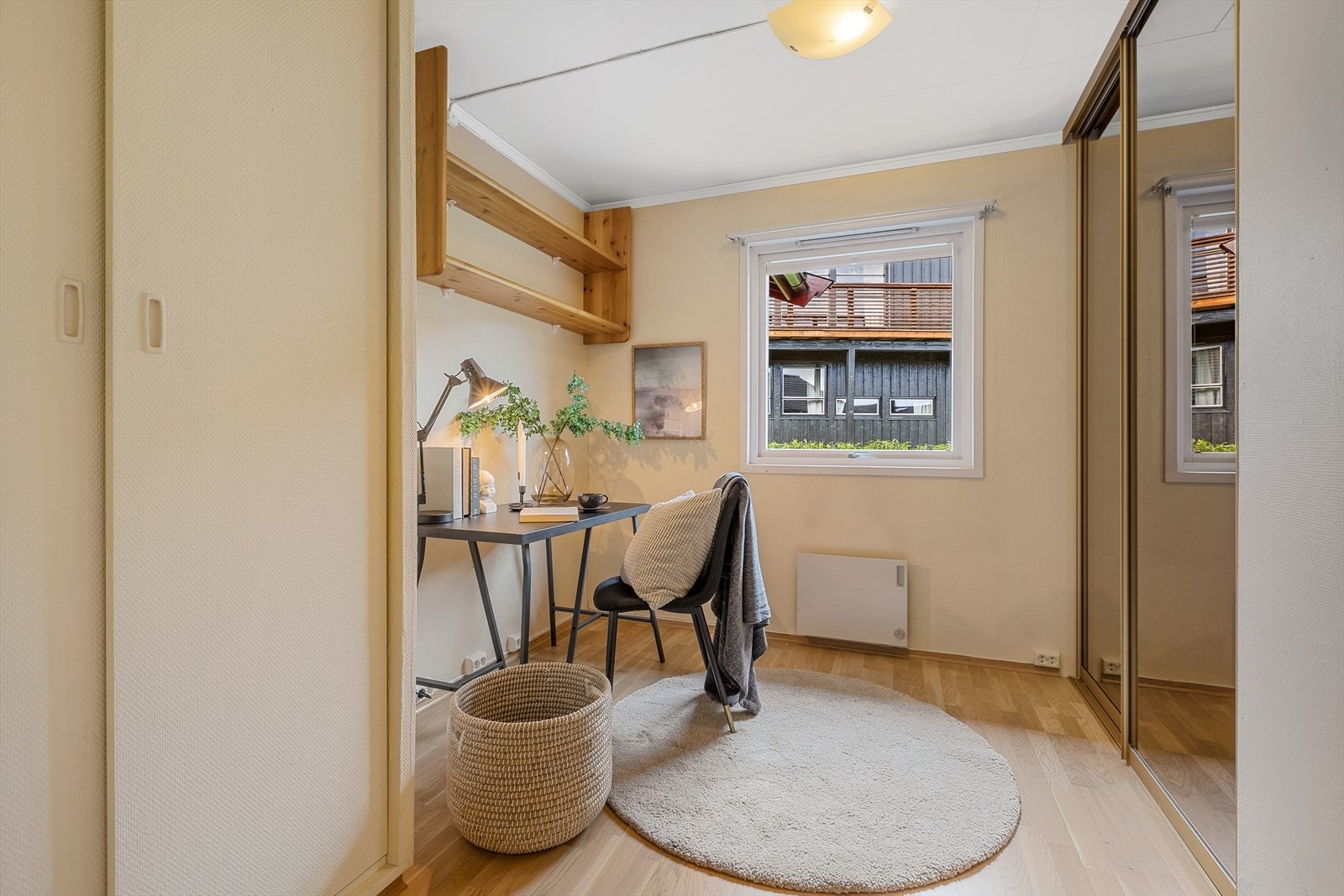 Soverom III med garderobe - Kan benyttes som kontor Galleribilde