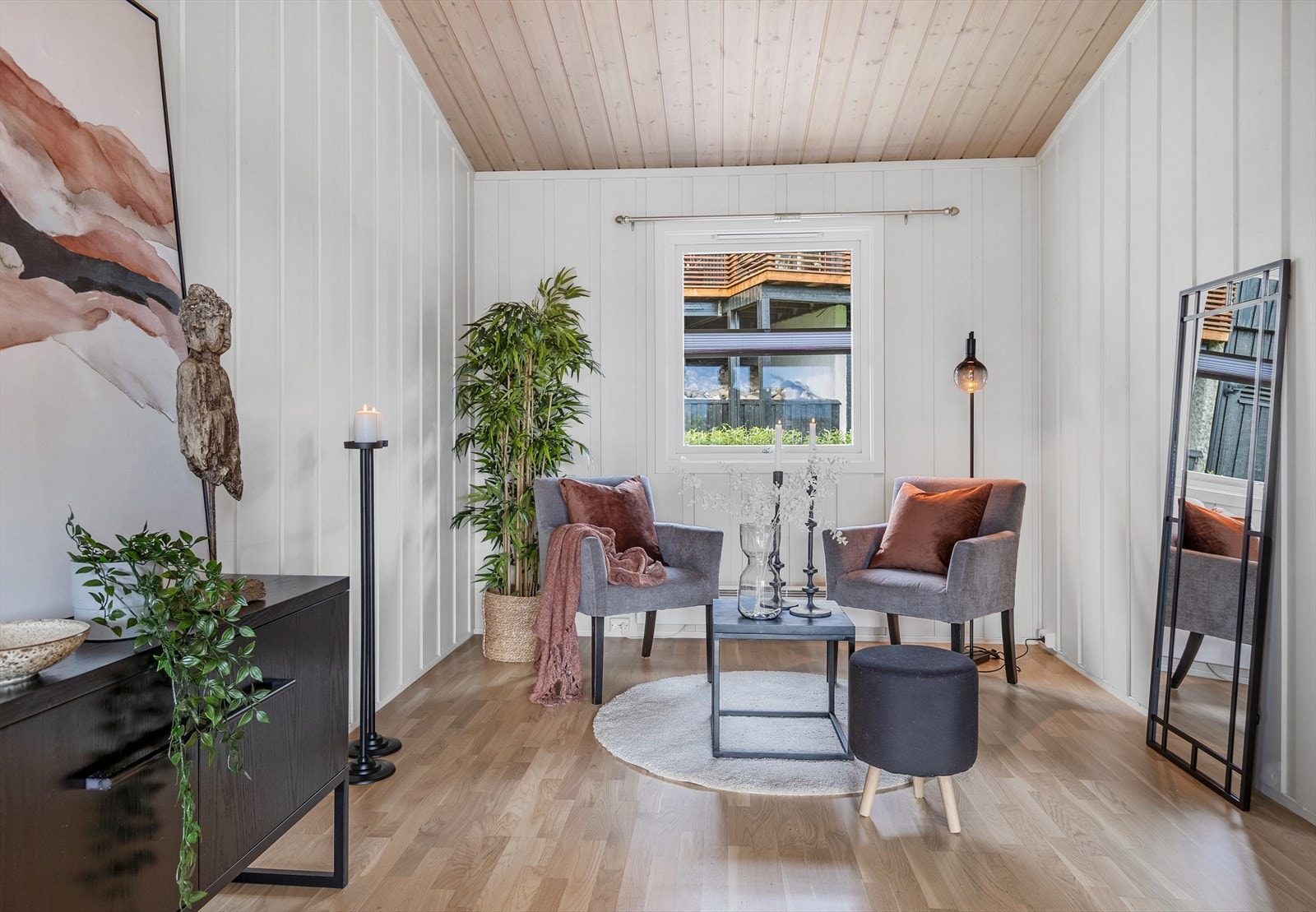 Stuekrok med plass til møblement Galleribilde