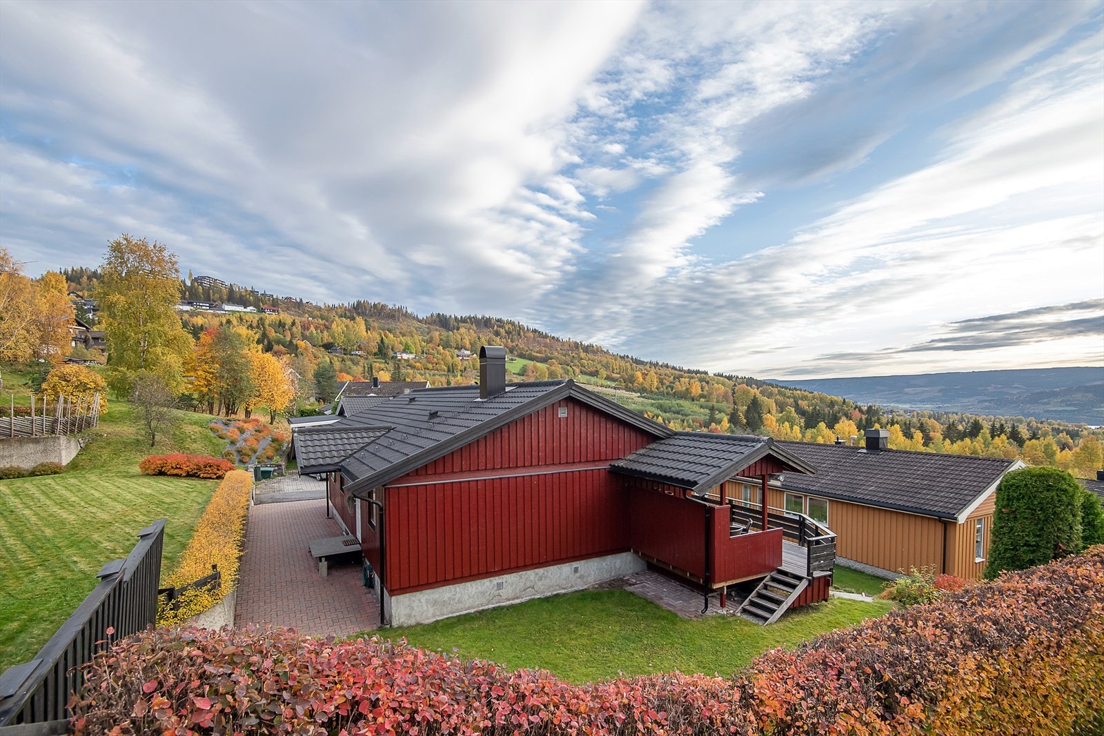 En innholdsrik enebolig beliggende i et barnevennlig og rolig boligområde Galleribilde
