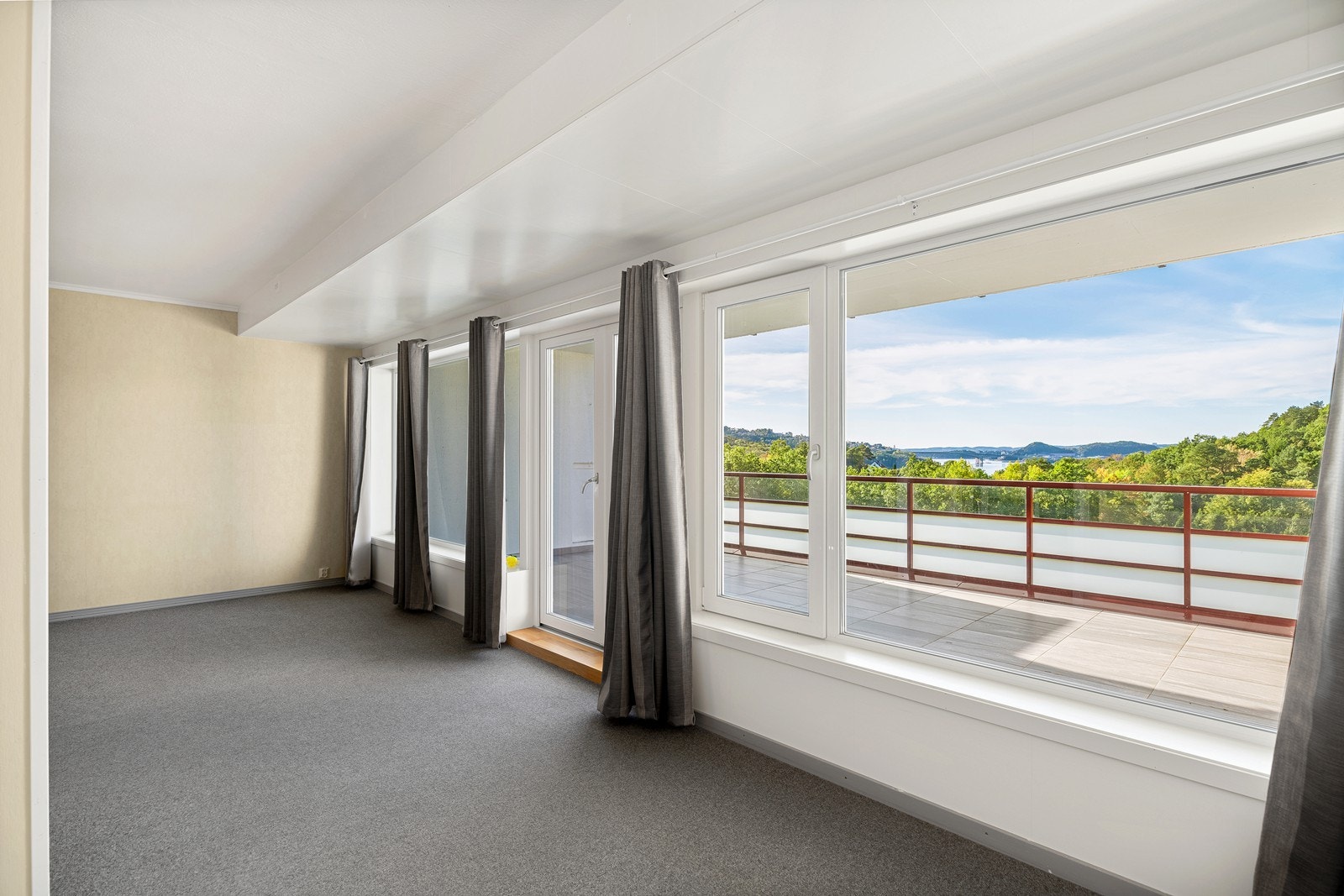 Borettslaget har de senere år gjort omfattende oppgraderinger av bygningsmassen med blant annet oppgradering av fasade, solcelle på tak, vinduer, dører, isolasjon og ventilasjonsanlegg i hver enkelt leilighet Galleribilde