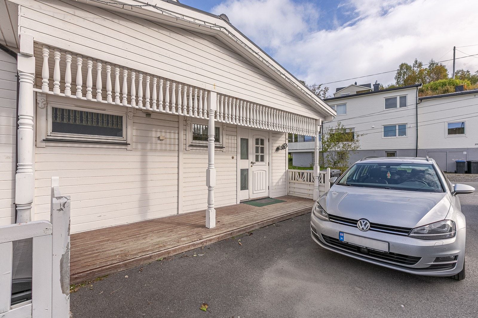 Overbygd inngangsparti. Galleribilde