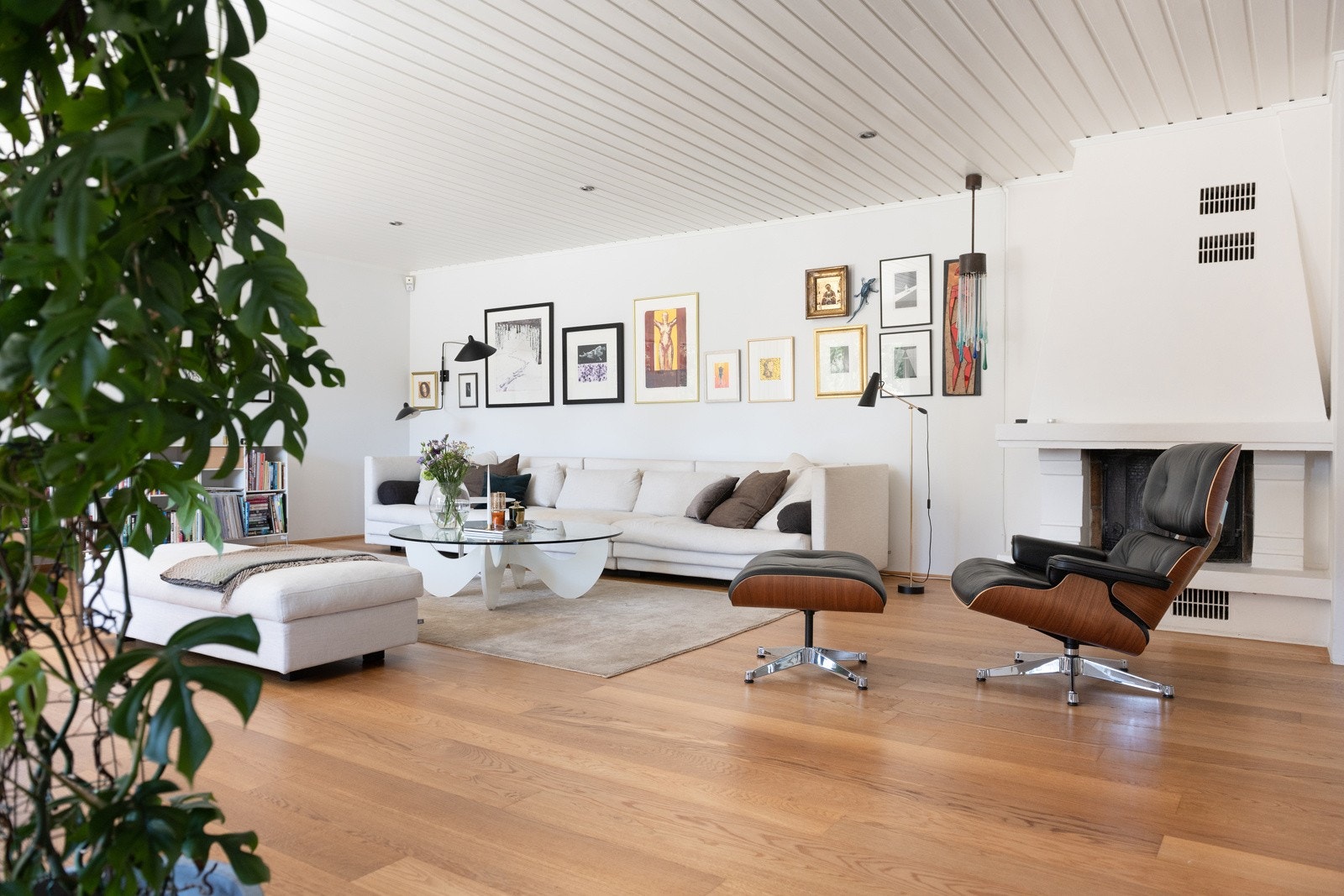 Fløyen ut mot vest rommer en stor stue. Galleribilde