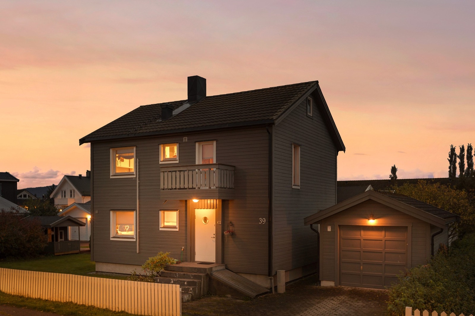 Kort vei til skole, barnehage og idrettsanlegg Galleribilde