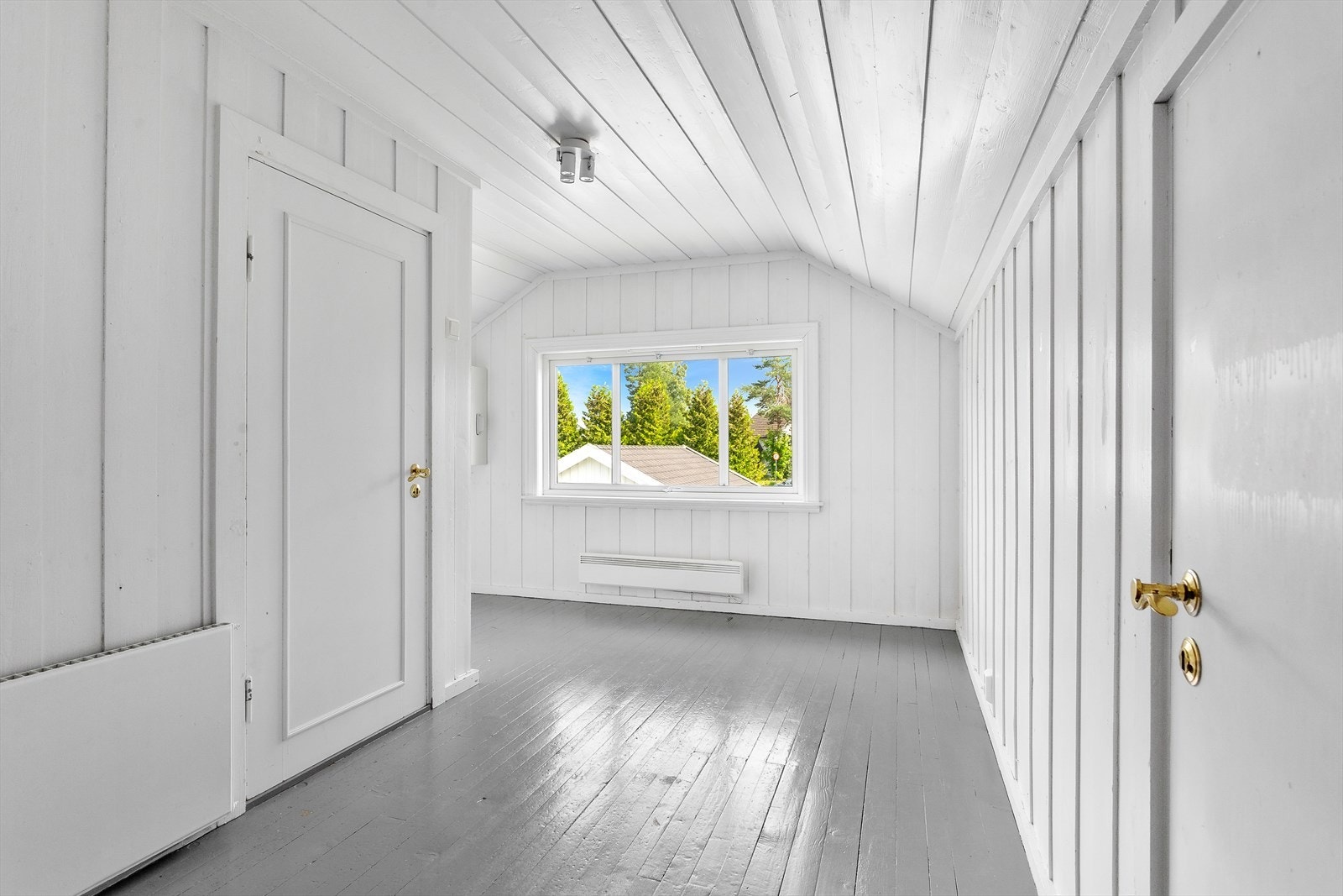 I 2. etasje får du to fine soverom av god størrelse. Galleribilde