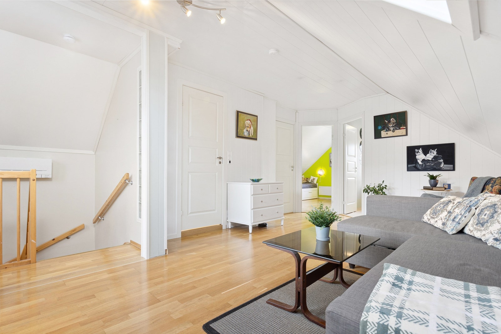 Stue i 2. etasje med sofaområde Galleribilde
