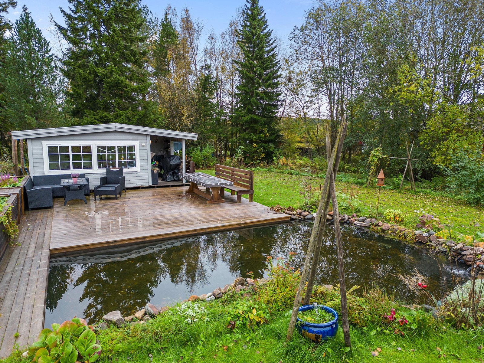 Hagedam, platting og hagestue. Galleribilde