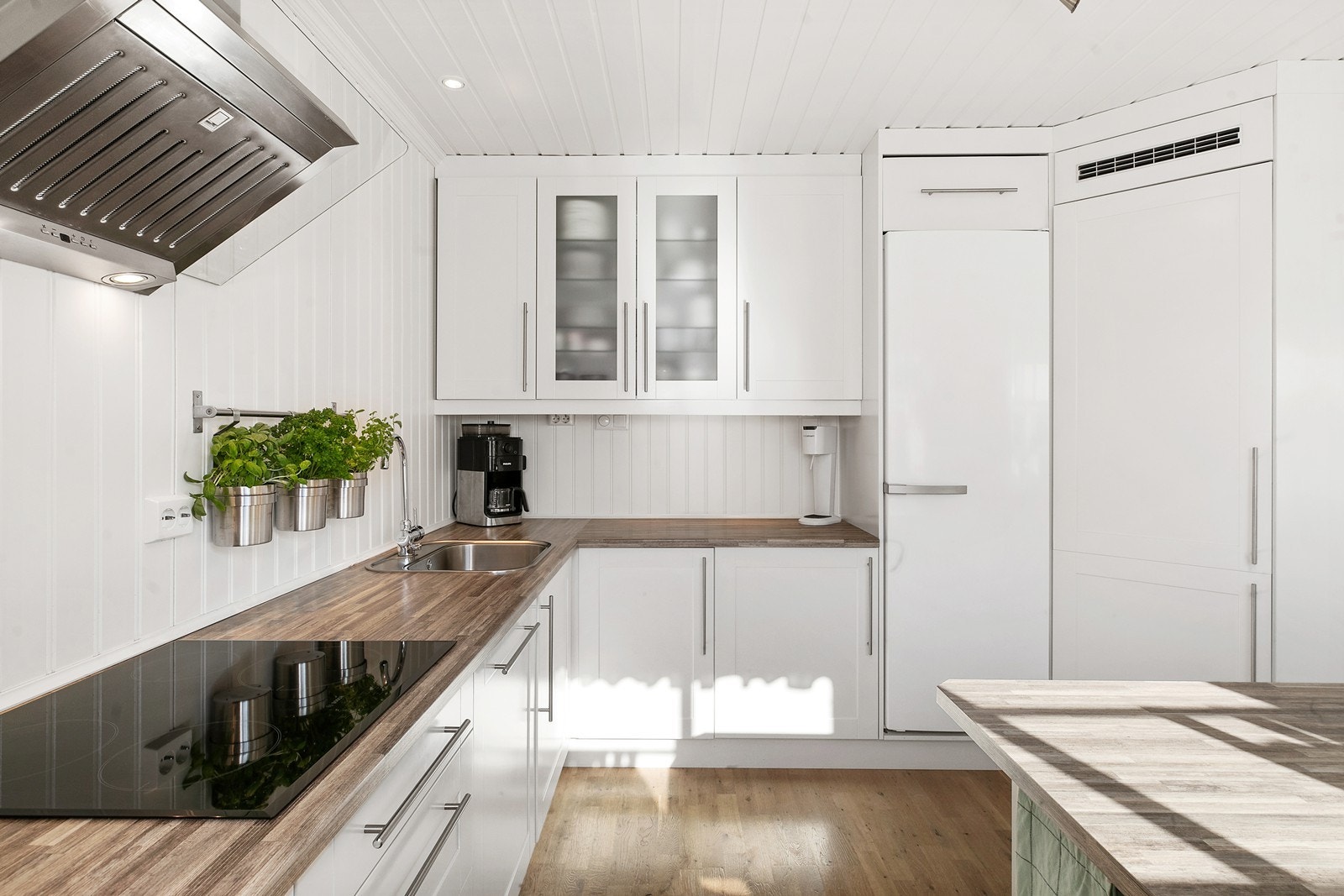 Kjøkkeninnredningen ble skiftet i 2013. Galleribilde