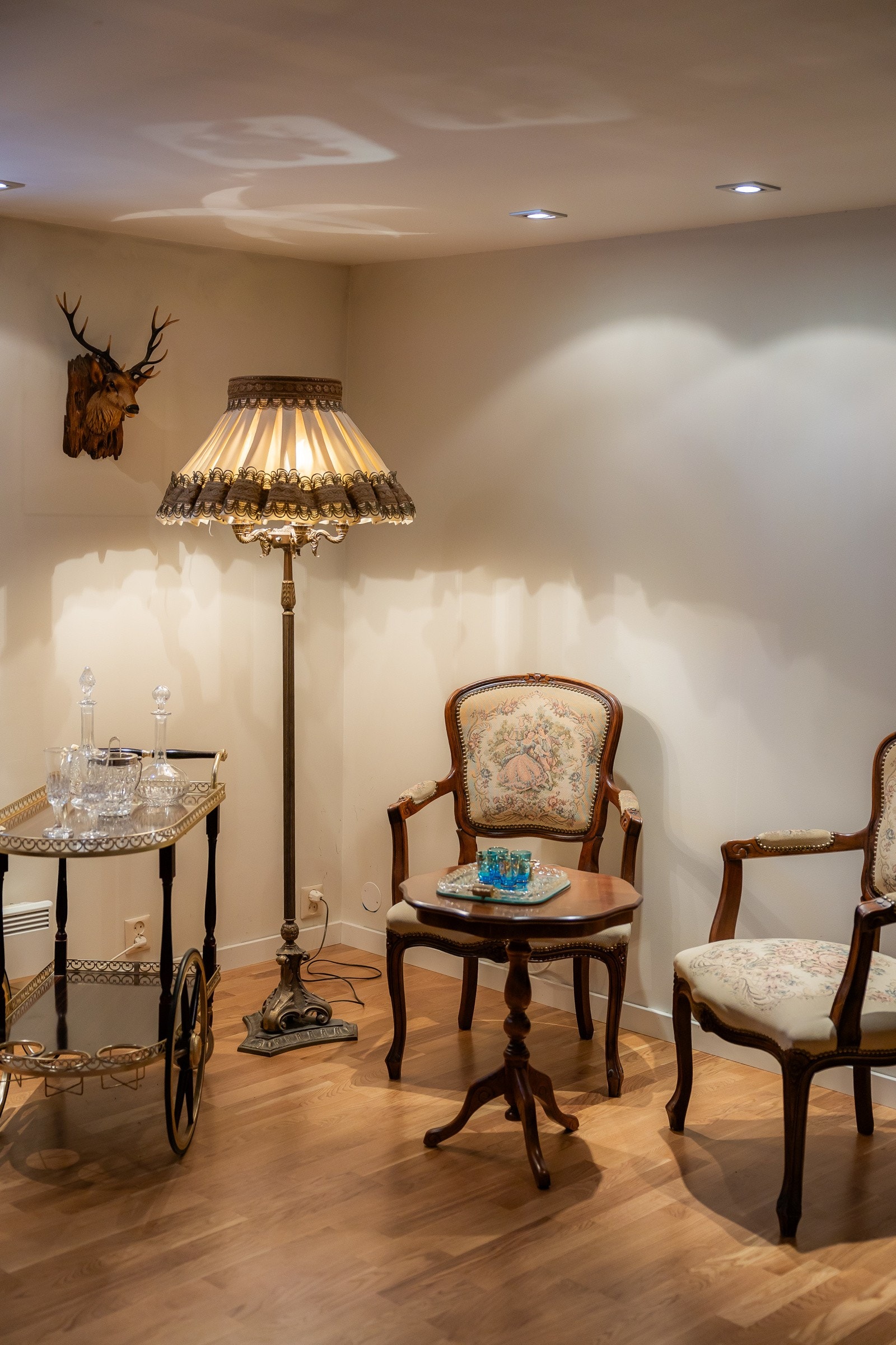 Underetasjens kjellerstue er ikke søkt om bruksendring til rom for varig opphold. Galleribilde