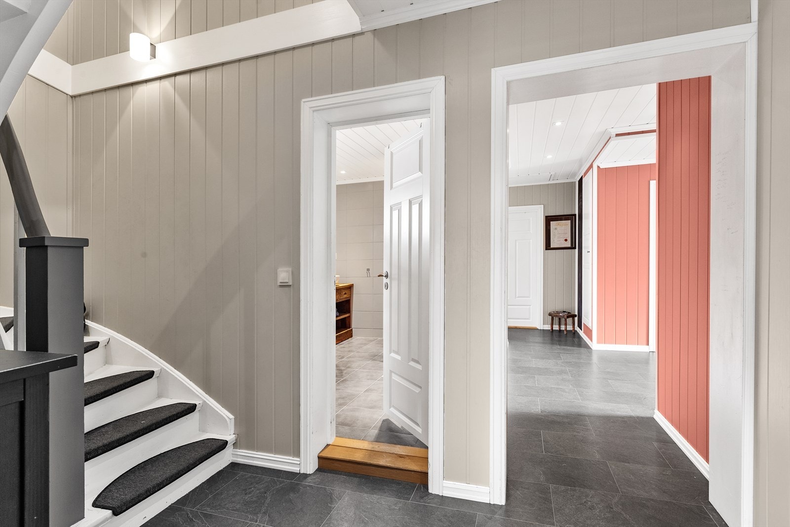 Trappegangen til andre etasje. Galleribilde