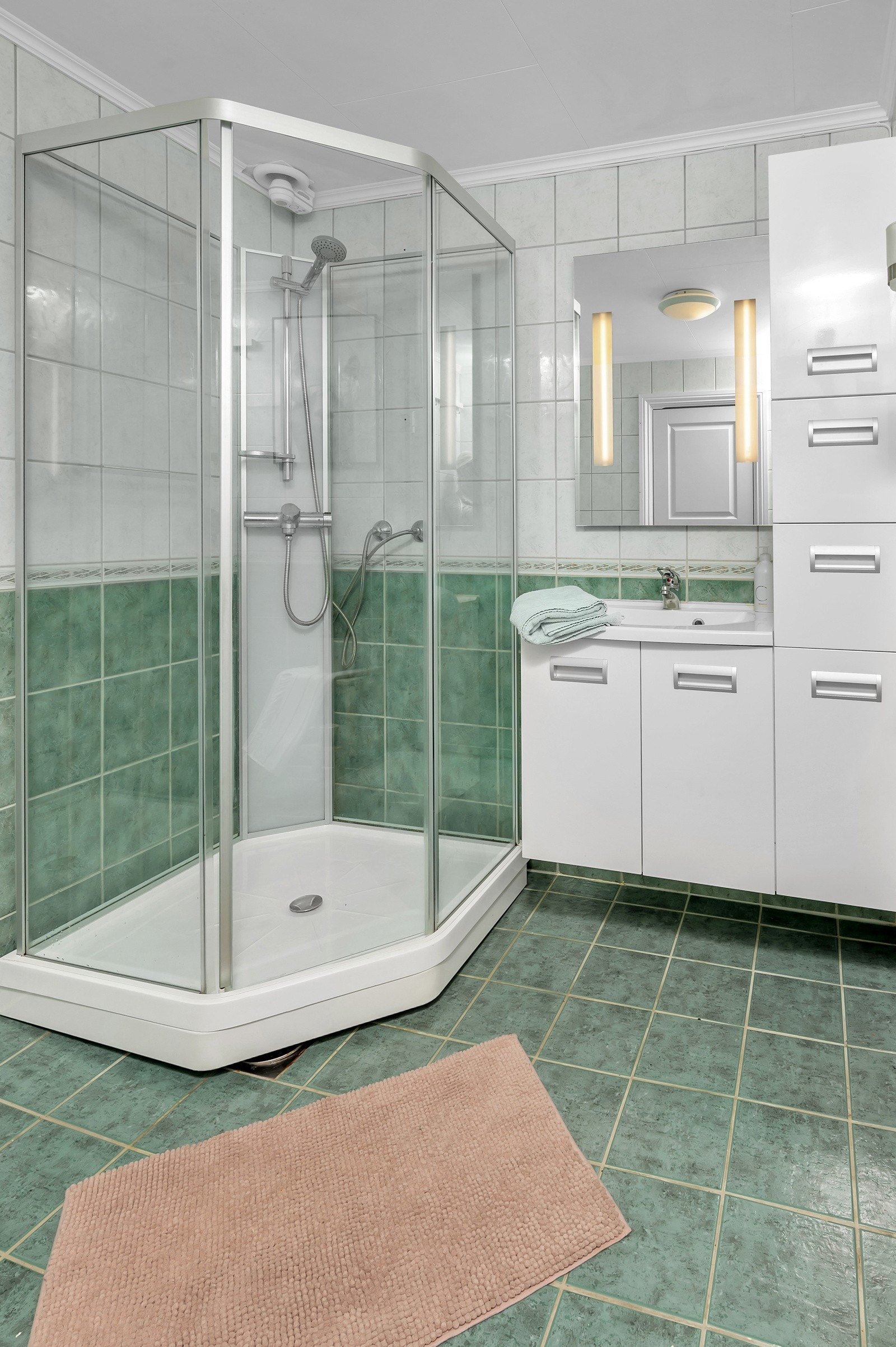 Bad 1 etg. Galleribilde