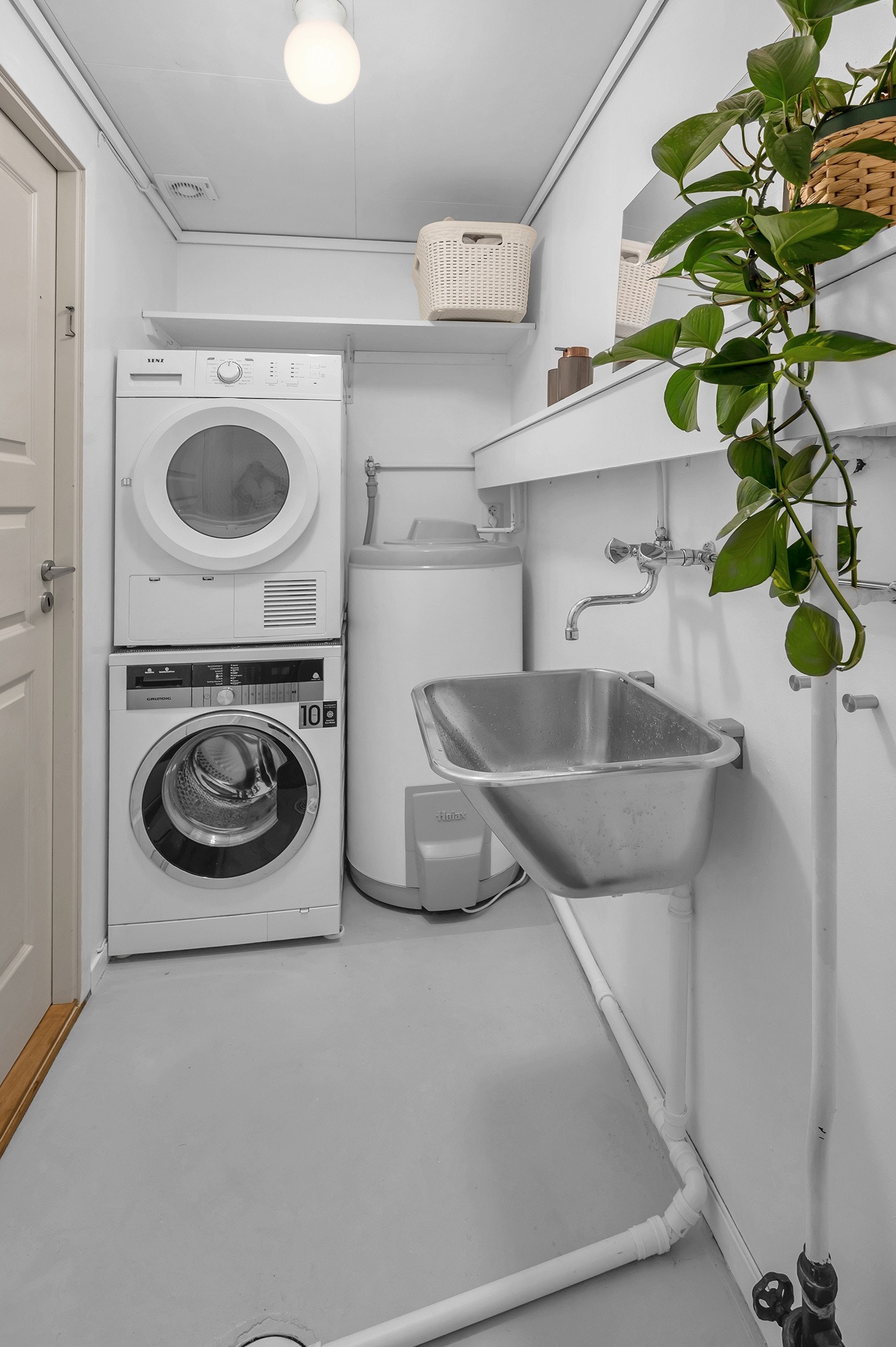 Vaskrom/wc kjeller Galleribilde