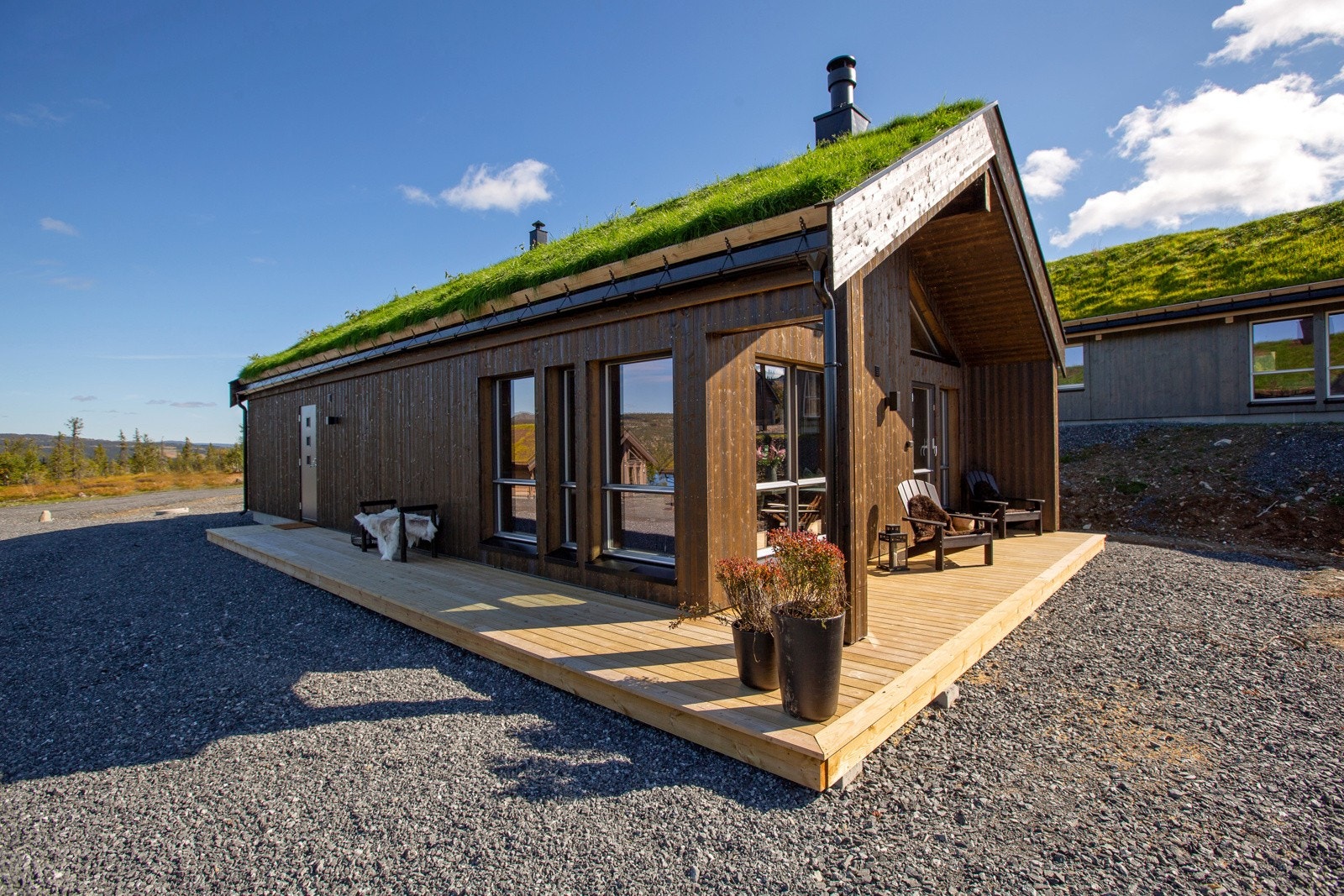 Fra eiendommen er det kort avstand til preparerte skiløyper og turstier, som innbyr til spektakulære naturopplevelser sommer som vinter Galleribilde