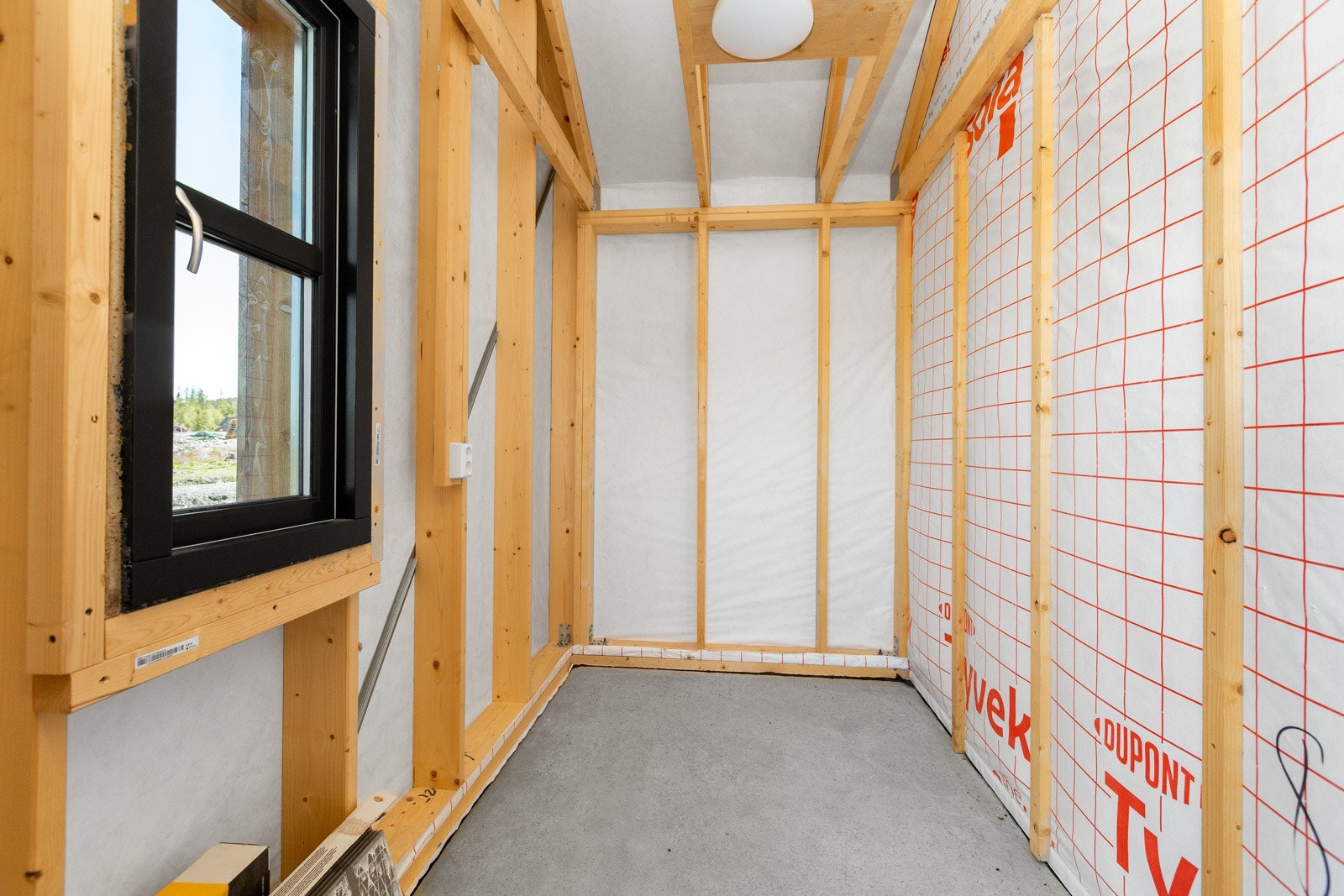 Romslig skibod som er klargjort for isolering Galleribilde