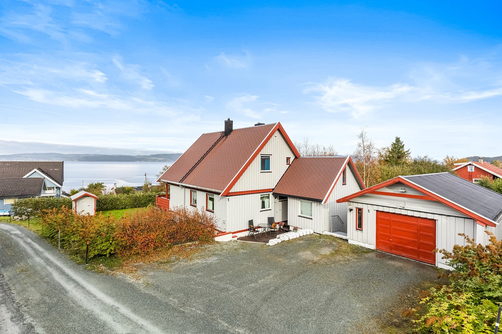 Velkommen til Øvre Sofustrøa 1 - Presentert av EiendomsMegler1 ved Mathias Åsvang. Galleribilde