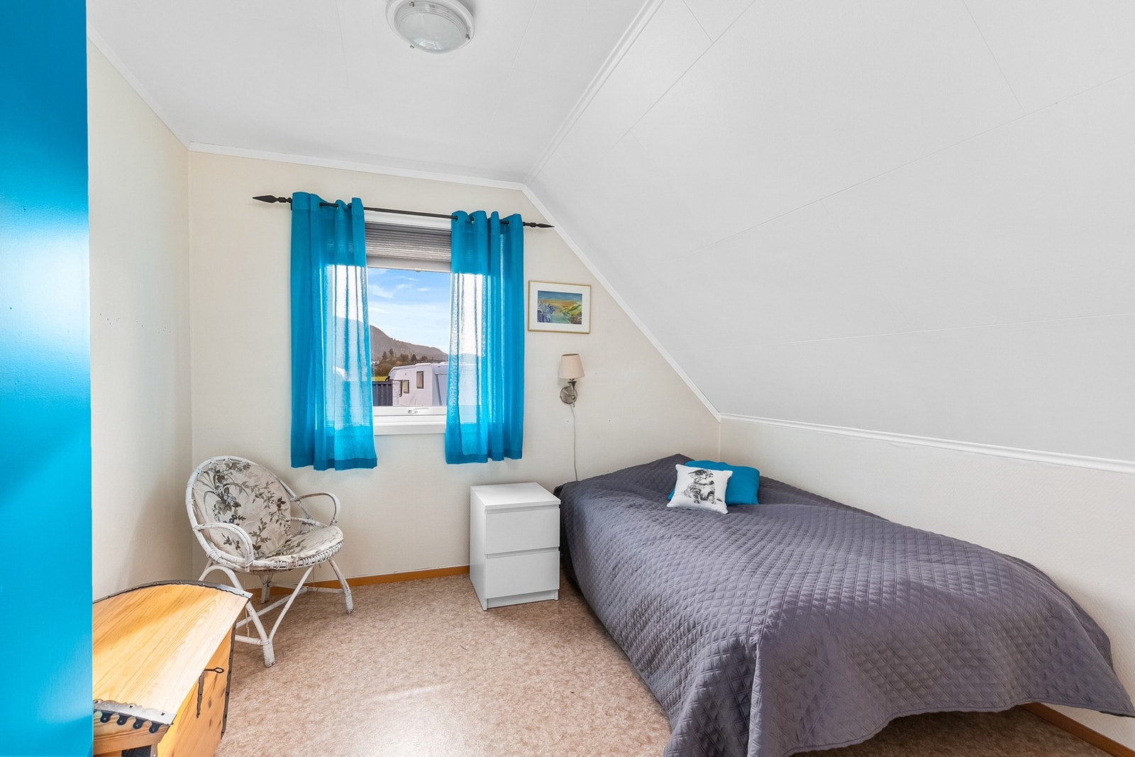 soverom 2 er av god størrelse på 8 kvm. Galleribilde