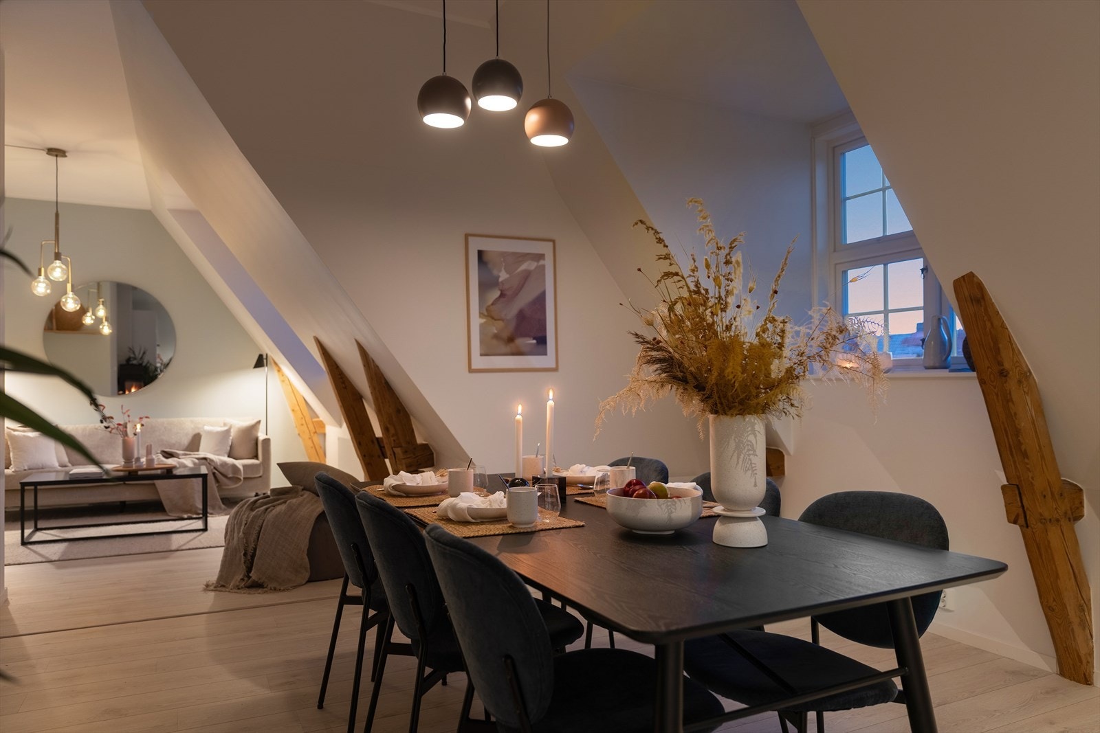 En nydelig og sjarmerende leilighet med fantastisk beliggenhet på Damplassen - midt i hjertet av idylliske Ullevål Hageby. Galleribilde