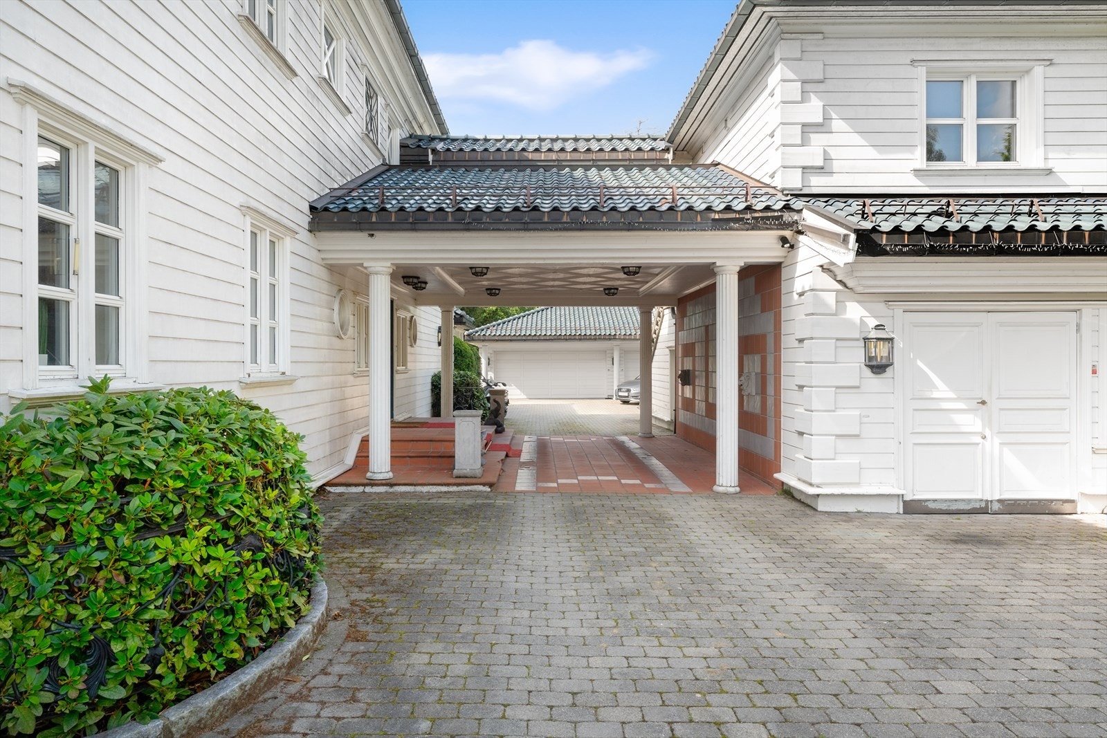 Inngangsparti sett fra innkjørsel Galleribilde