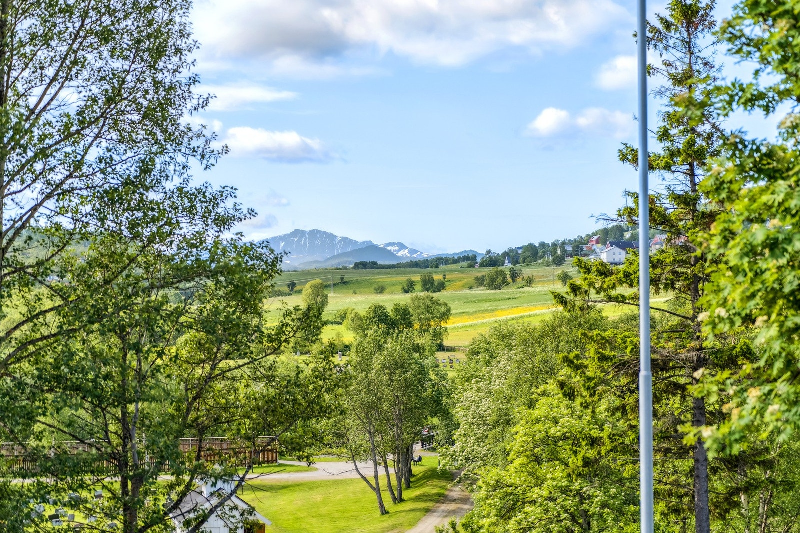 Fin utsikt over Sama mot Kilhus. Galleribilde
