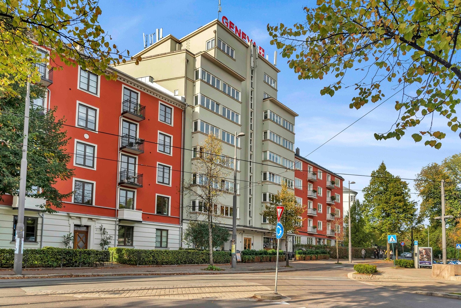 Beliggenheten er uslåelig, med umiddelbar nærhet til Frognerparken, lokale butikker, hyggelige kaféer, og gode kollektivtransportmuligheter. Galleribilde