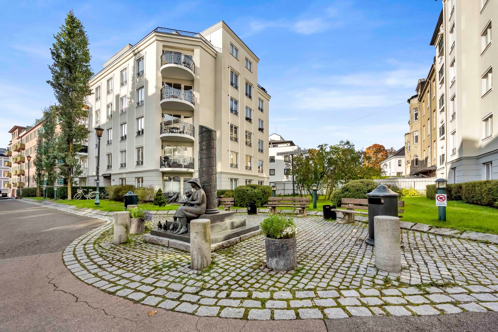 Velkommen til Frognerveien 58, presentert av eiendomsmegler Edvard Chapsang ved Eie eiendomsmegling avdeling Sandvika. Galleribilde