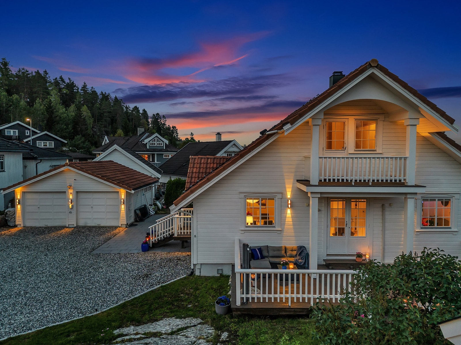 Dette er en meget innholdsrik enebolig med barnevennlig beliggende på Vardeåsen! Galleribilde