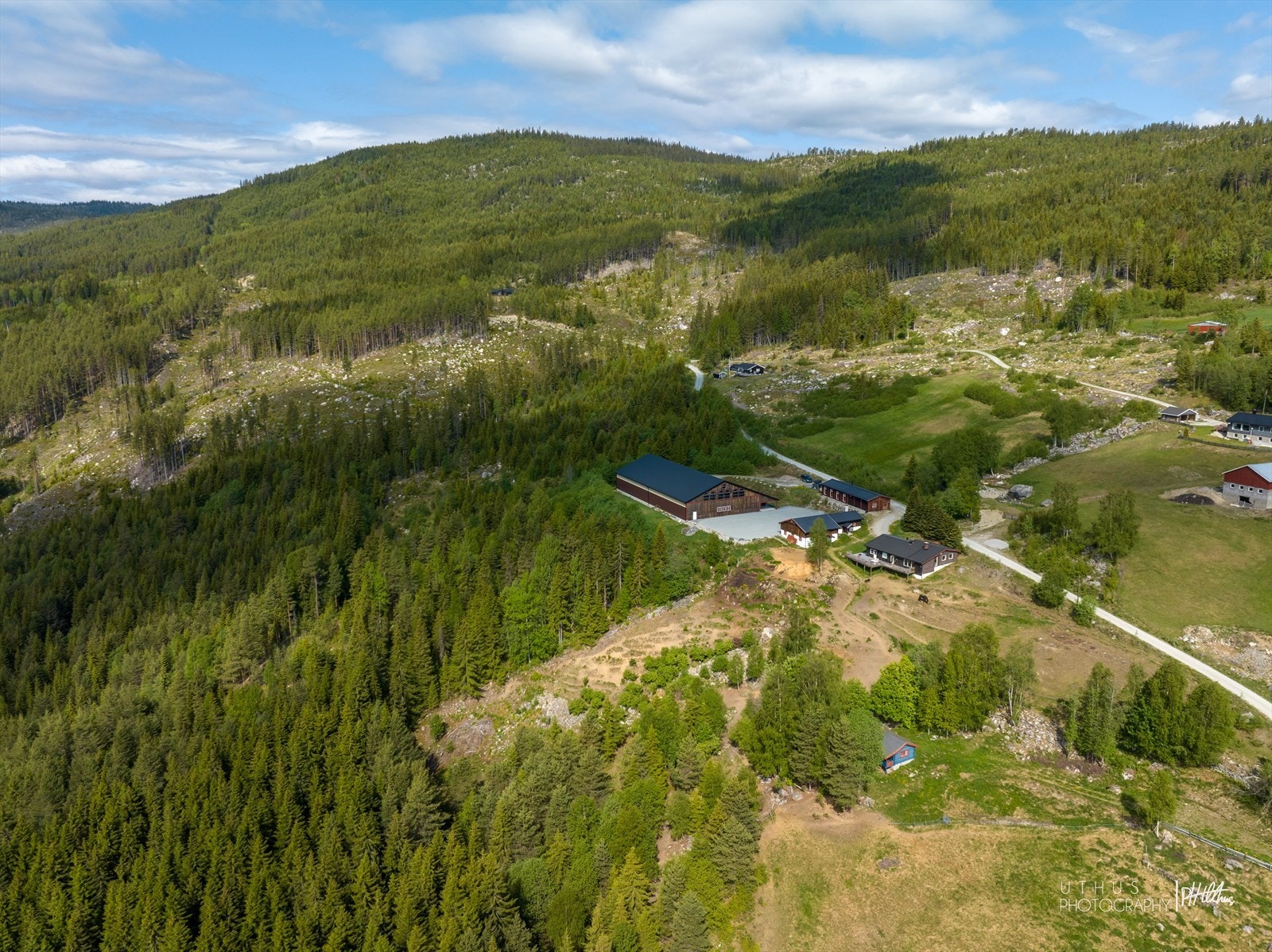 Nesbyen kan tilby aktiviteter for alle og enhver, sommer som vinter: spennende fjellturer, fiskevann, golfanlegg, gode skiløyper og alpinanlegg. Galleribilde