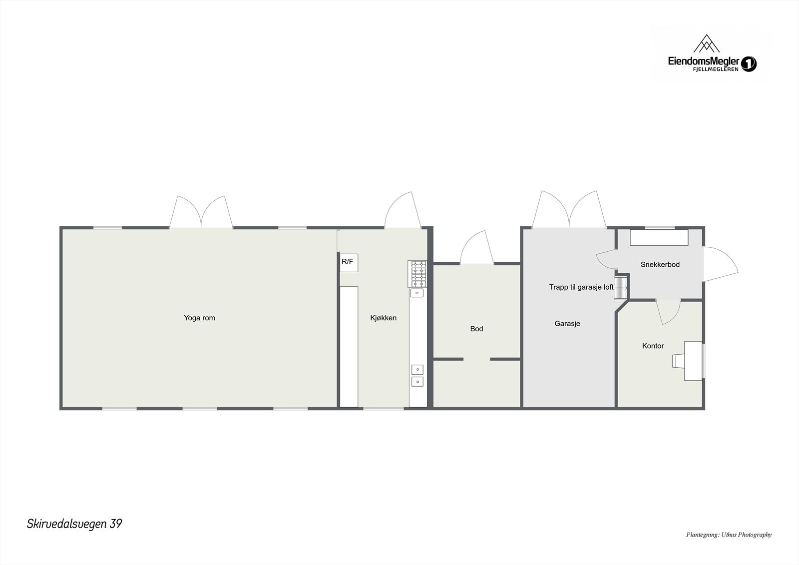 Plantegning garasje med yogasal, kjøkken, bod, snekkerbod og kontor. Galleribilde