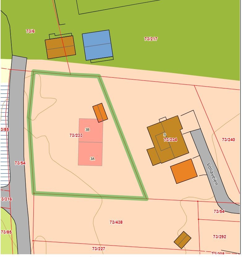 Tomten er relativt flat, og kan bebygges med bolig over plate på mark. Galleribilde
