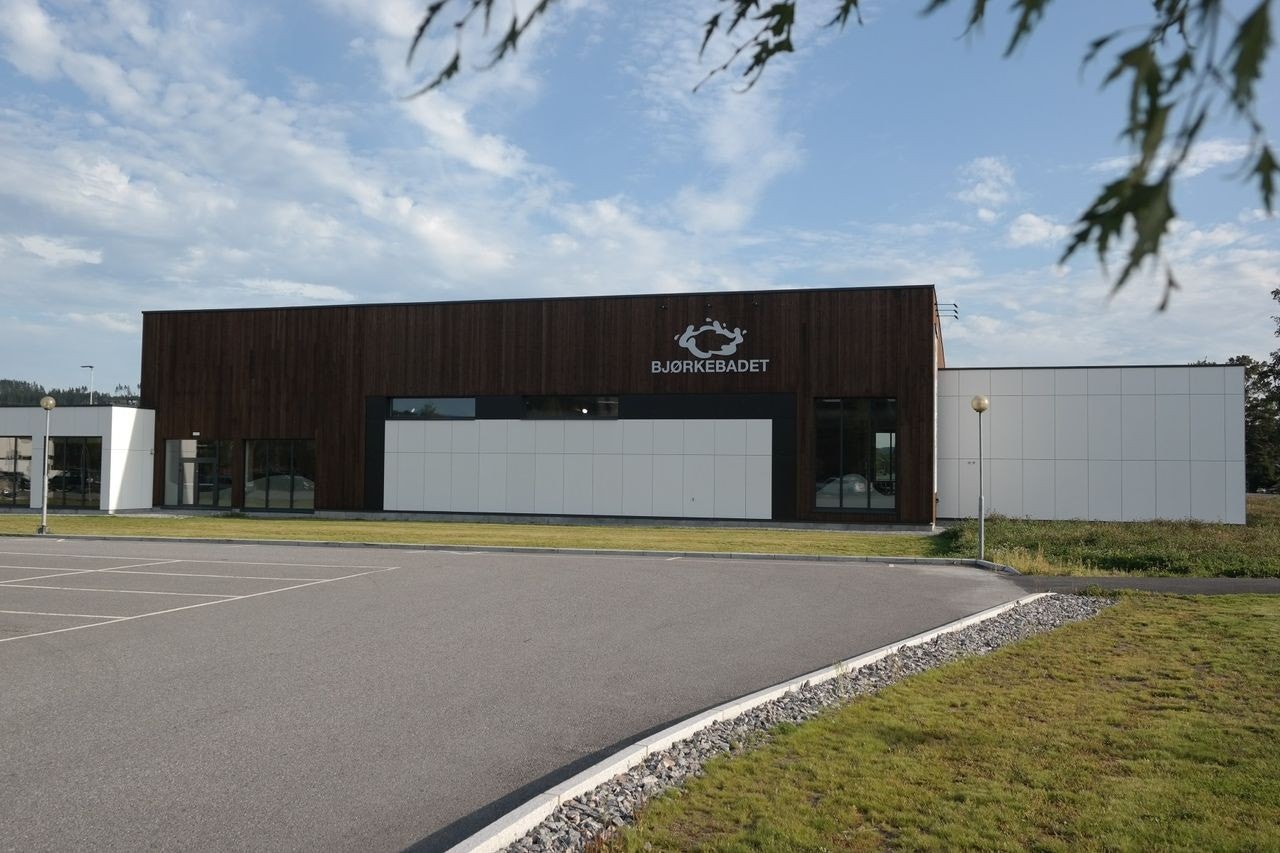 Bjørkebadet- Et nytt og flott innendørs badeanlegg i Bjørkelangen. Galleribilde