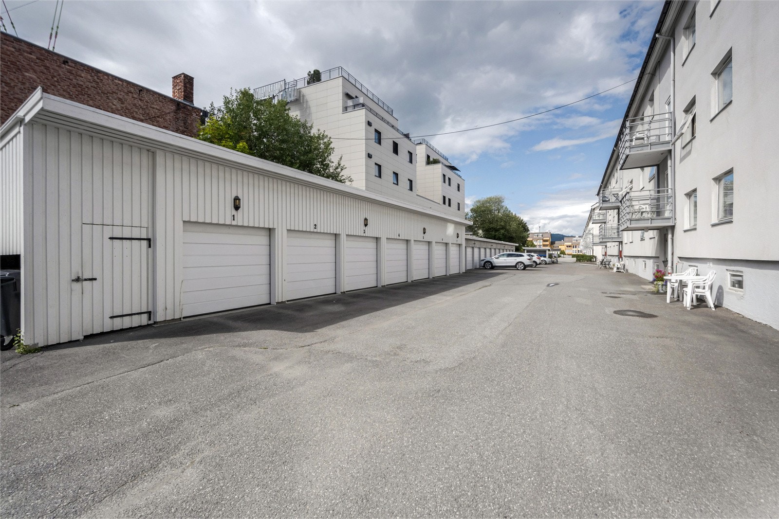 Mulighet for leie av garasje i borettslaget. Ta kontakt med styreleder for å sette deg på venteliste. Galleribilde
