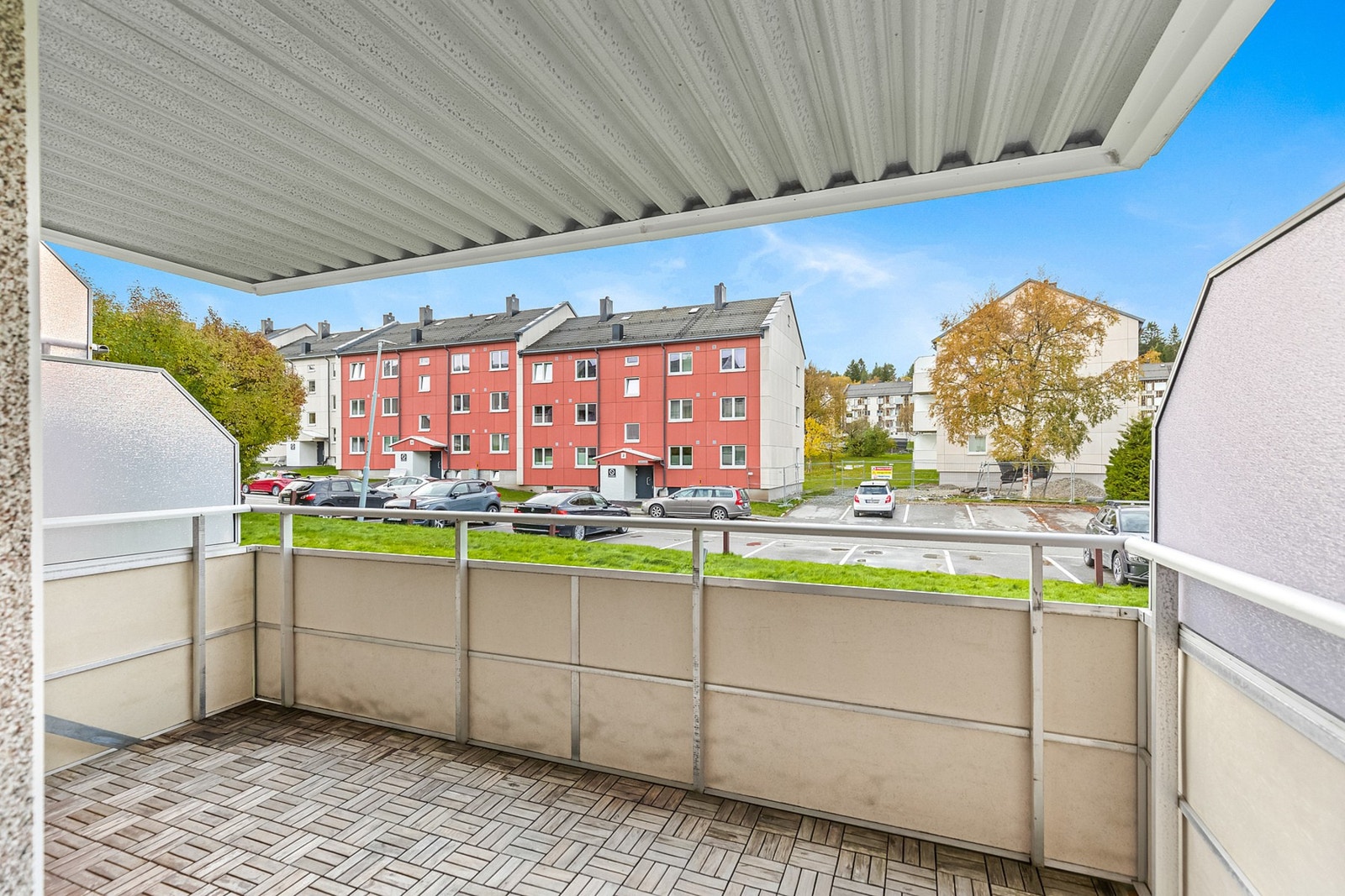 Leiligheten vil få bl.a. ny isolasjon, balkong, verandadør, samt nye vinduer og fasadeplater. Galleribilde