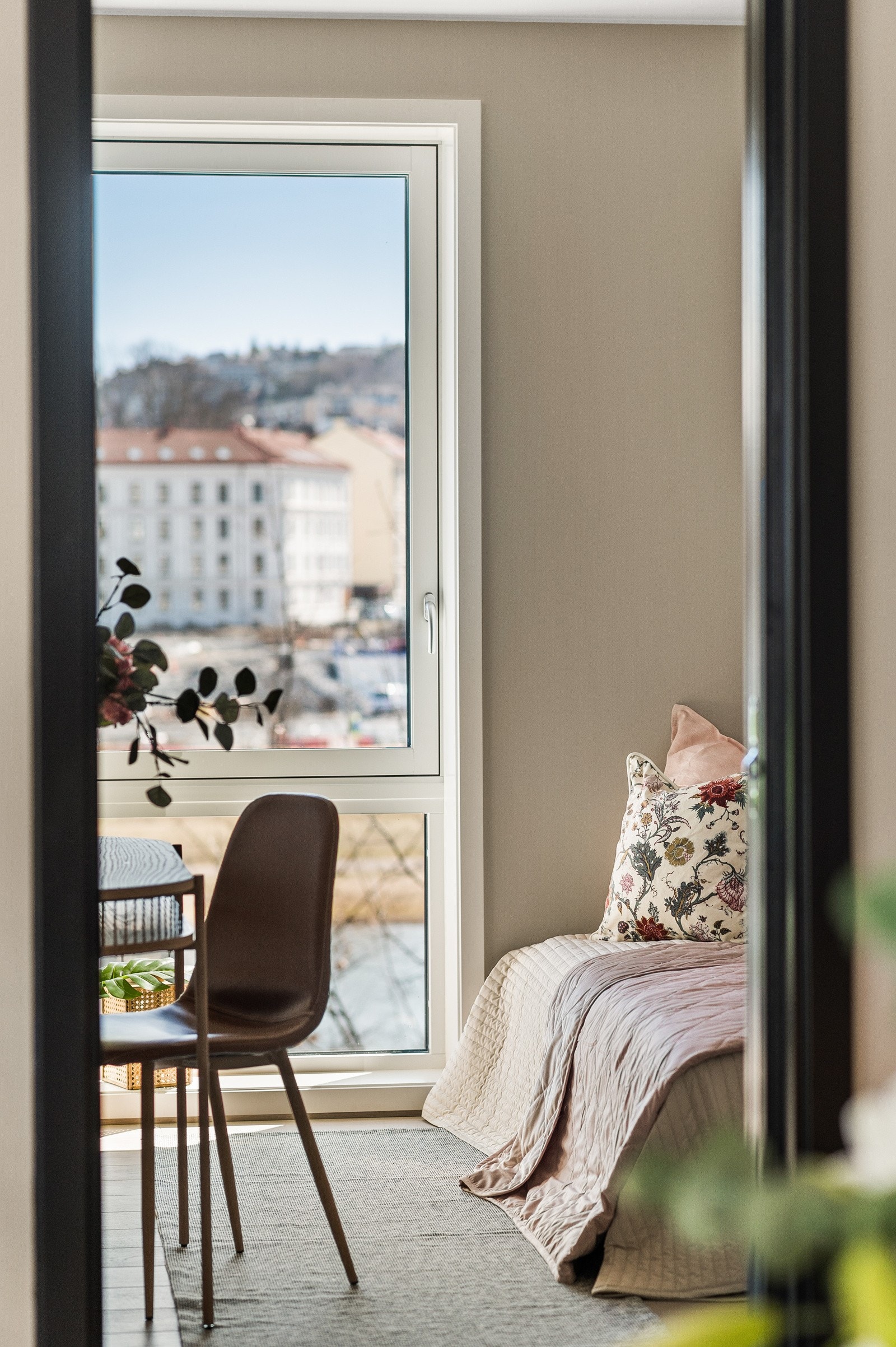 Hjørneleilighet med svært gode lysforhold. Galleribilde