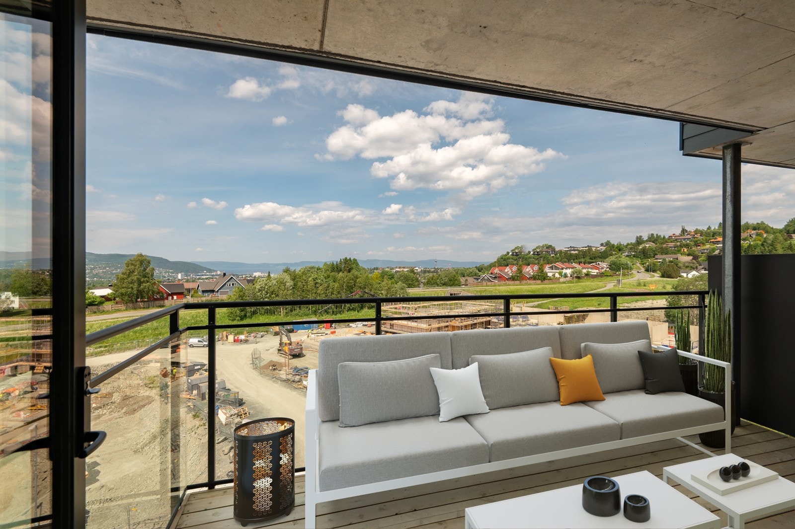 Velkommen til Anna Haarsakers veg 11, en nyoppført og innflytningsklar 3-roms leilighet. Digitalt møblert - Avvik kan forekomme. Galleribilde