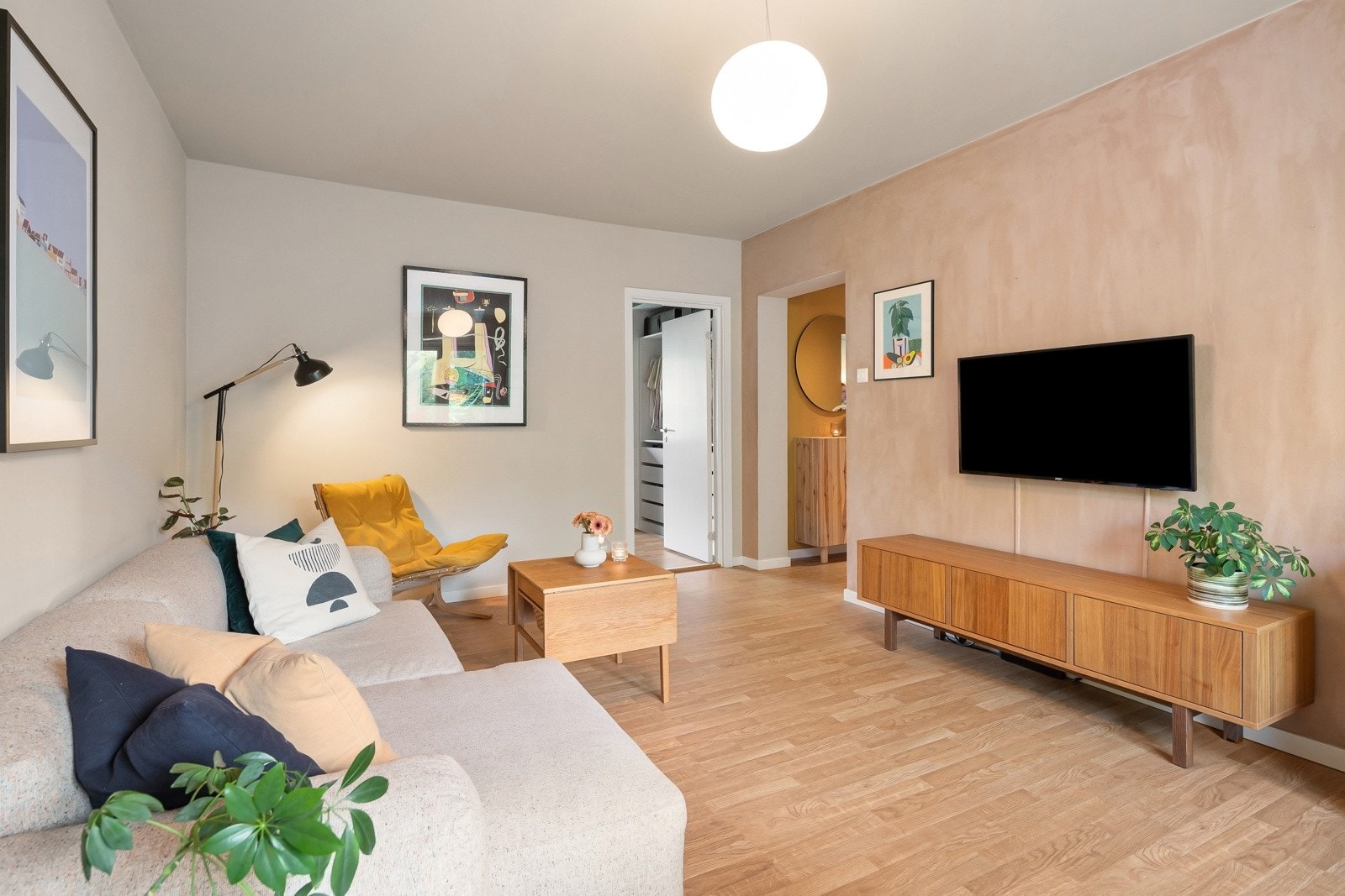 Leiligheten er gjennomgående og har en god og arealeffektiv planløsning. Galleribilde