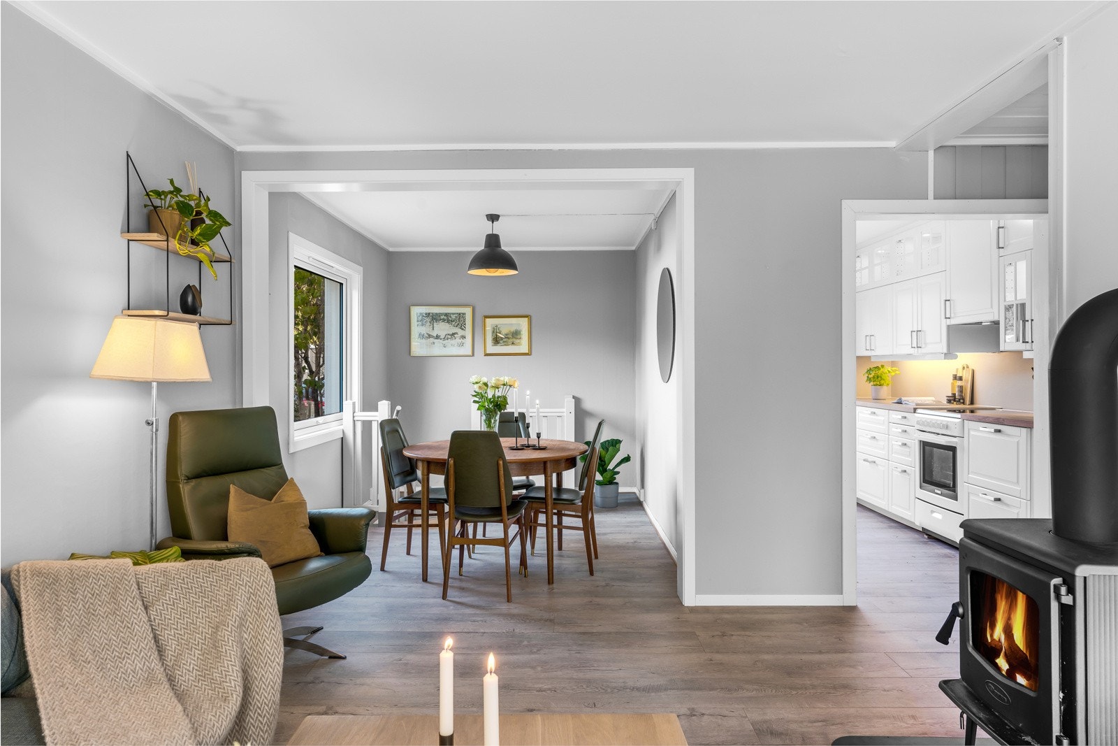 Lyse, tidsriktige fargevalg i alle rom som gir en følelse av ro og harmoni. Galleribilde