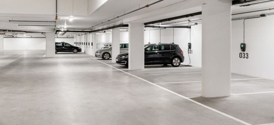 Garasjeplass i kjeller. Mulighet for å installere el-bil lader Galleribilde