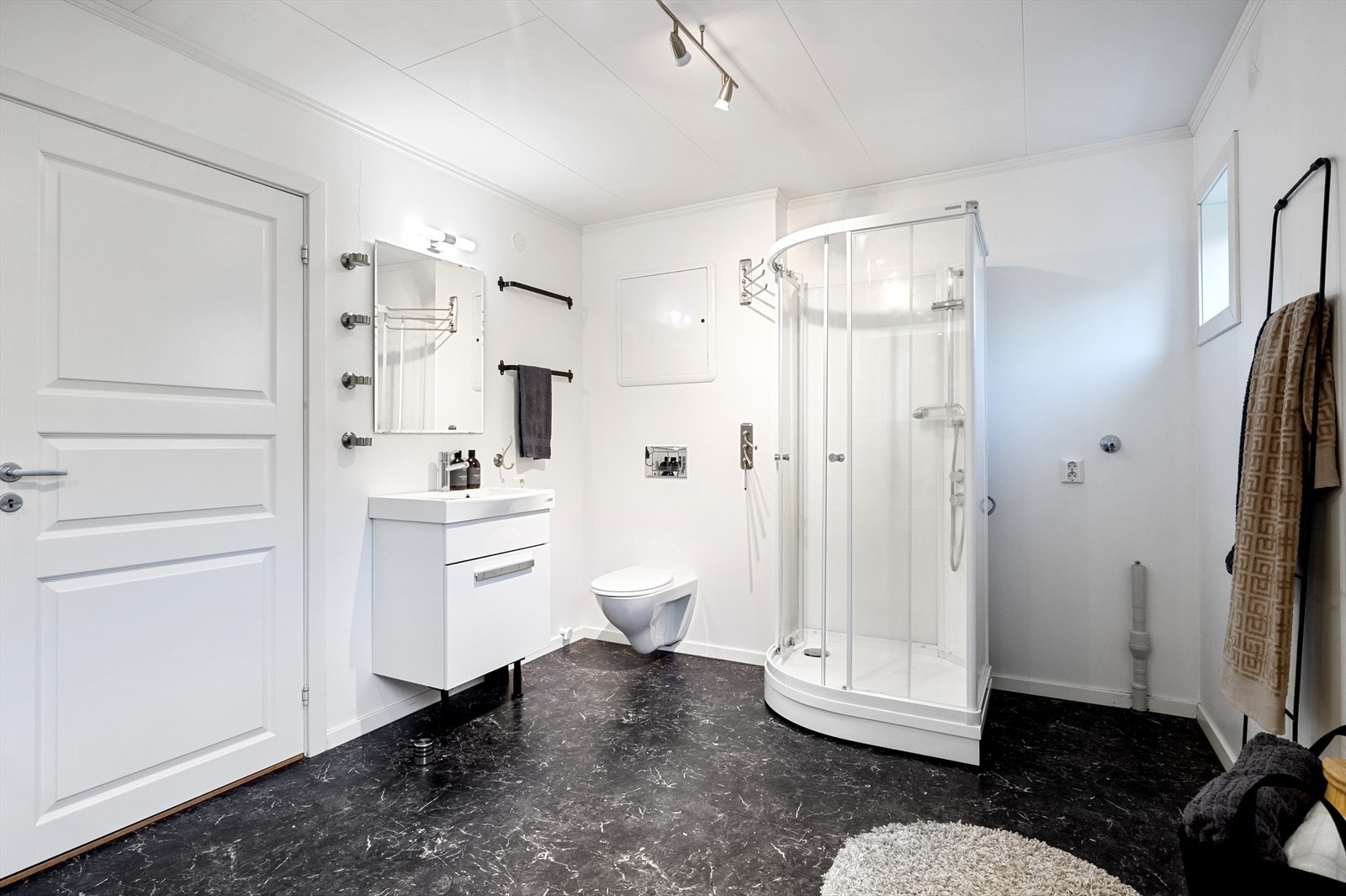 Moderne bad. Galleribilde