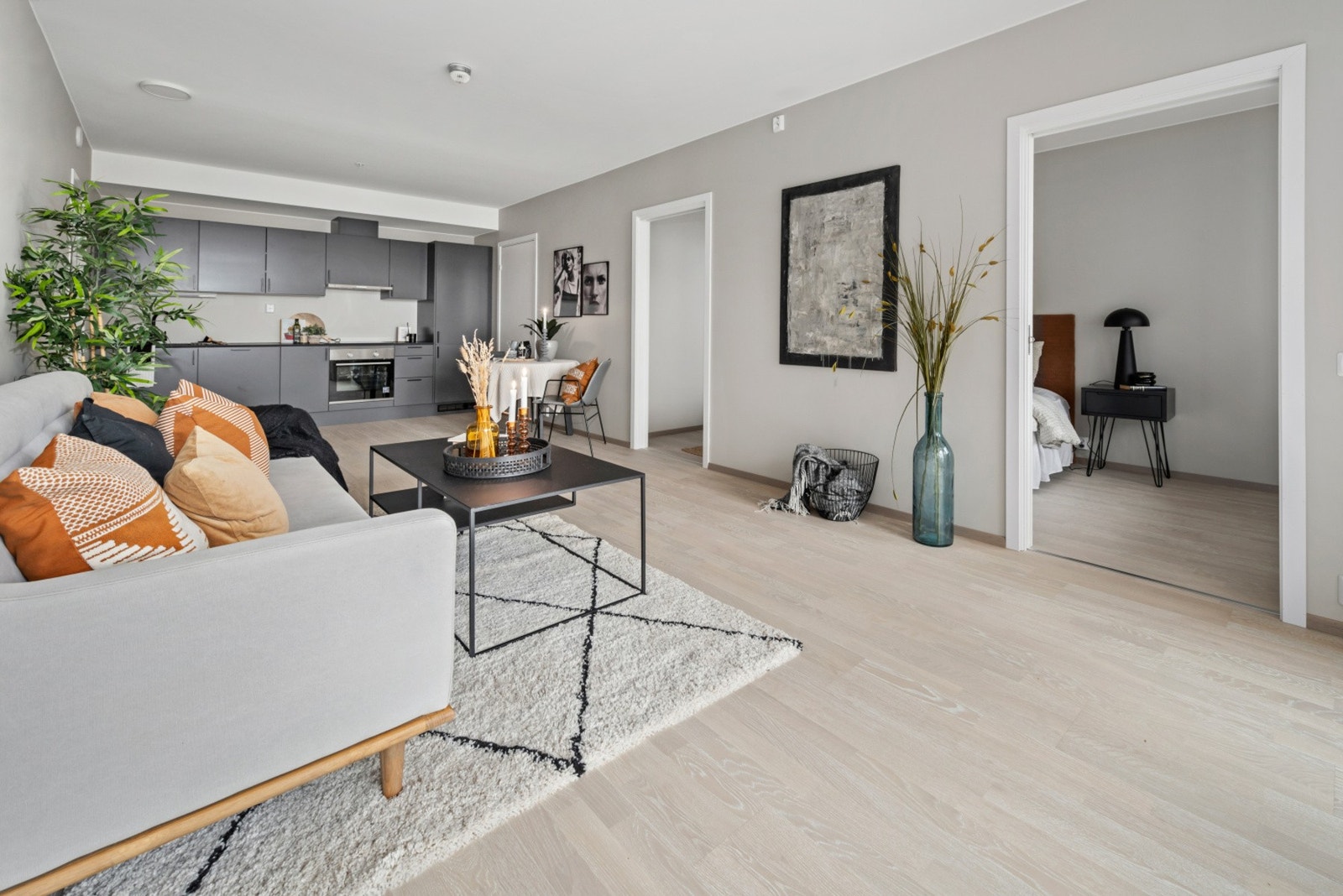 Bilder fra tilsvarende ferdigbygd leilighet i hus A Galleribilde
