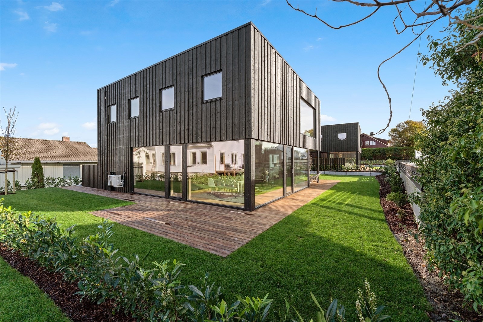 Eiendommen har lettstelte og opparbeidede uteareal Galleribilde