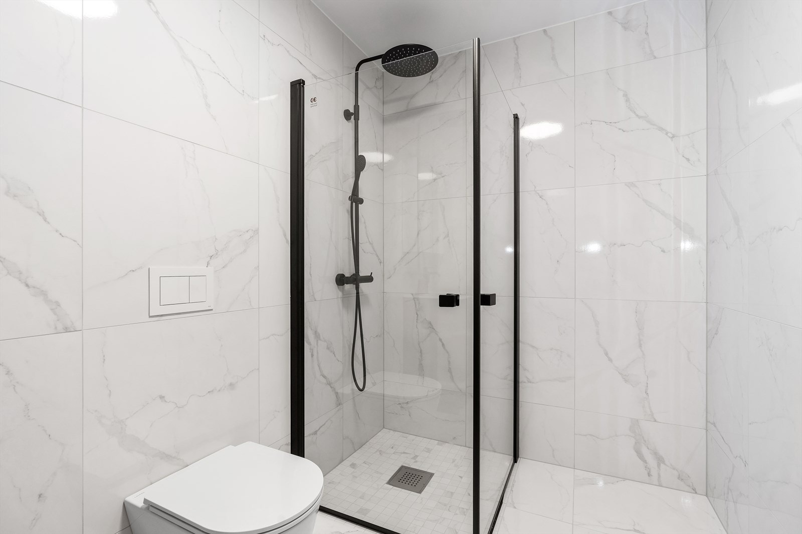 Bad i 1 etasje Galleribilde