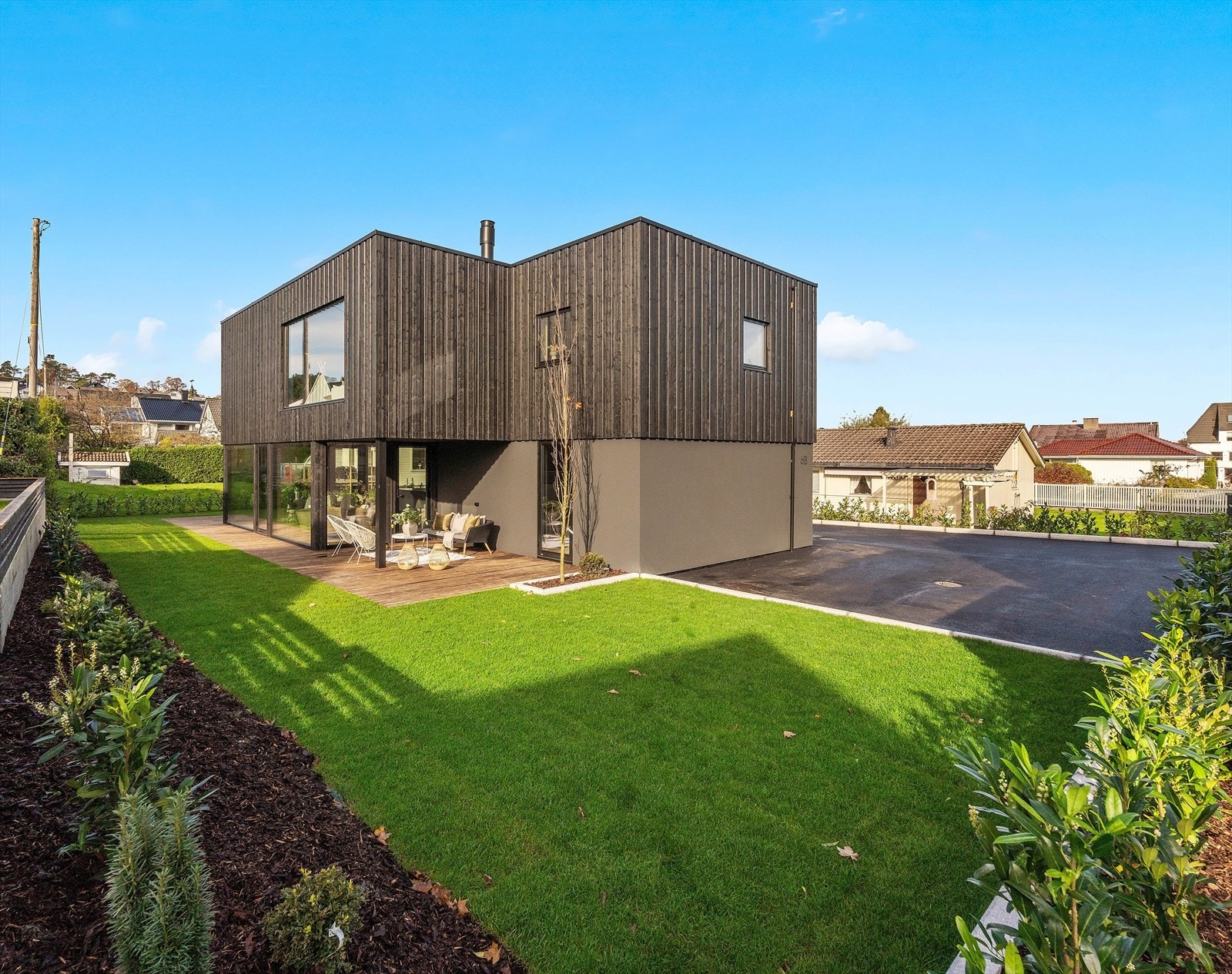 Velkommen til Holteveien 6B - en delikat og nyoppført enebolig Galleribilde