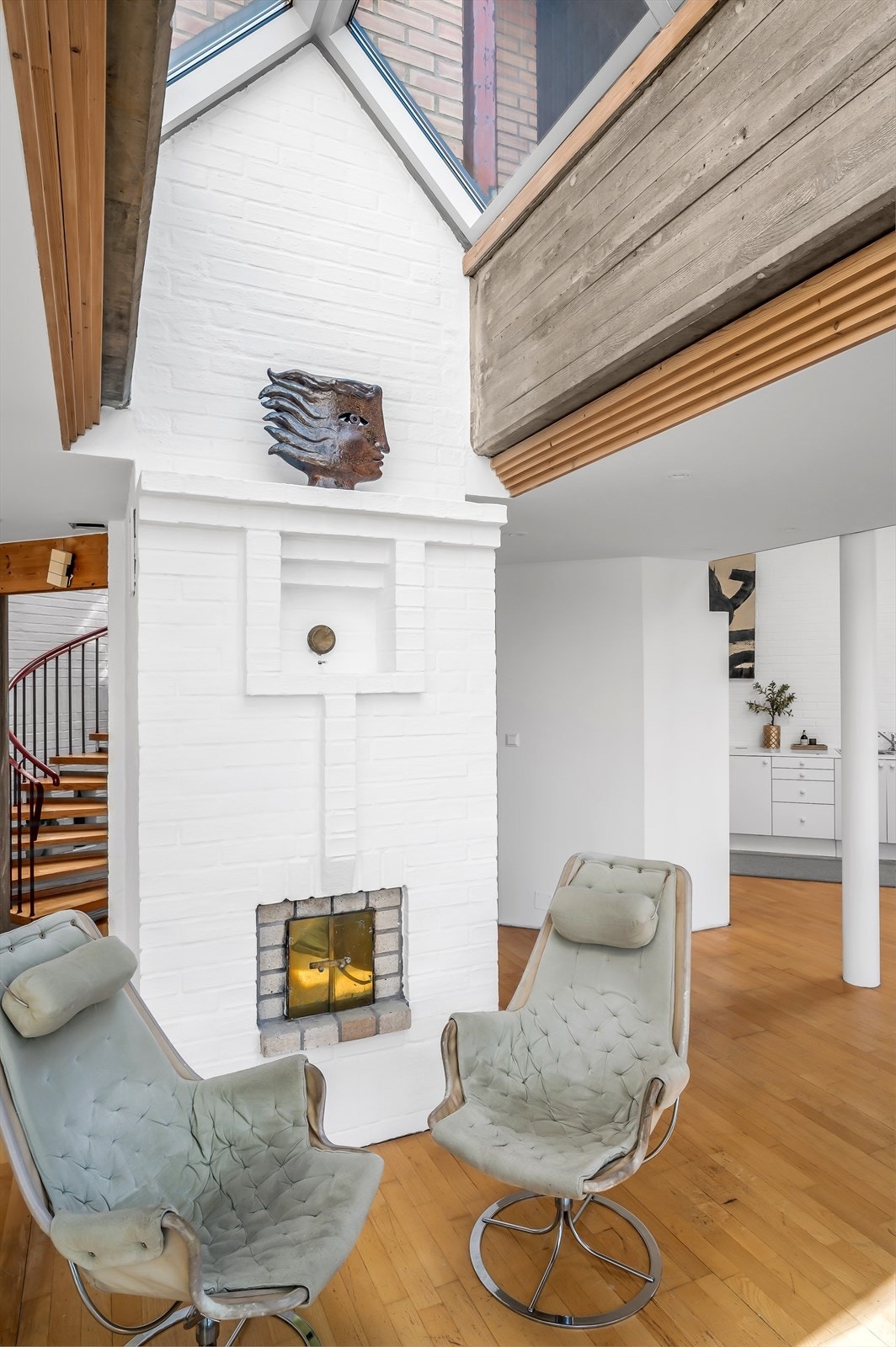 Peis i stuen i 2. etasje. Galleribilde