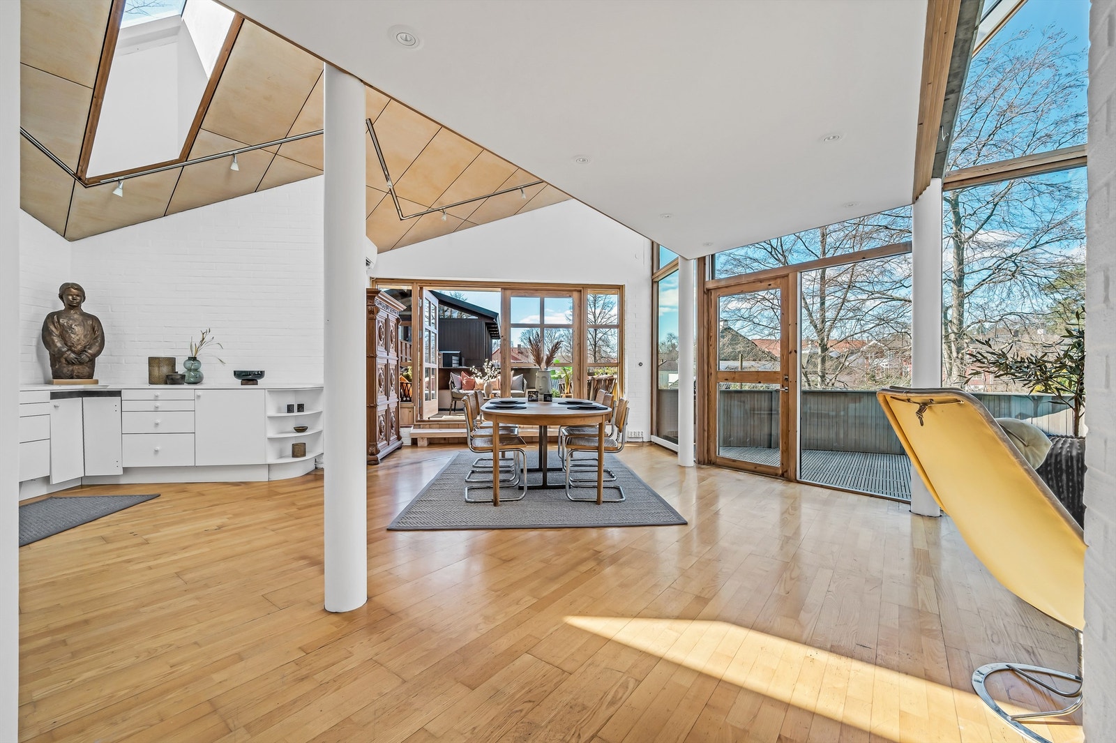 Gode lysforhold i stue. Galleribilde