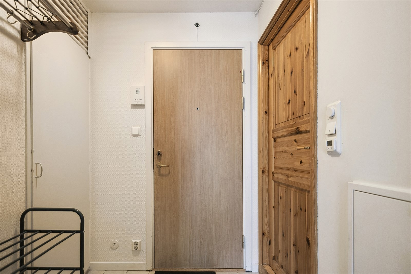 Med dørcallinganlegg er det enkelt å slippe inn gjester Galleribilde