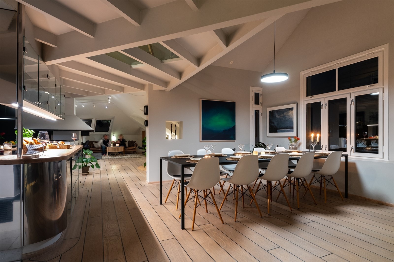 Her kan du nyte stemningsfulle middager og sosiale kvelder Galleribilde